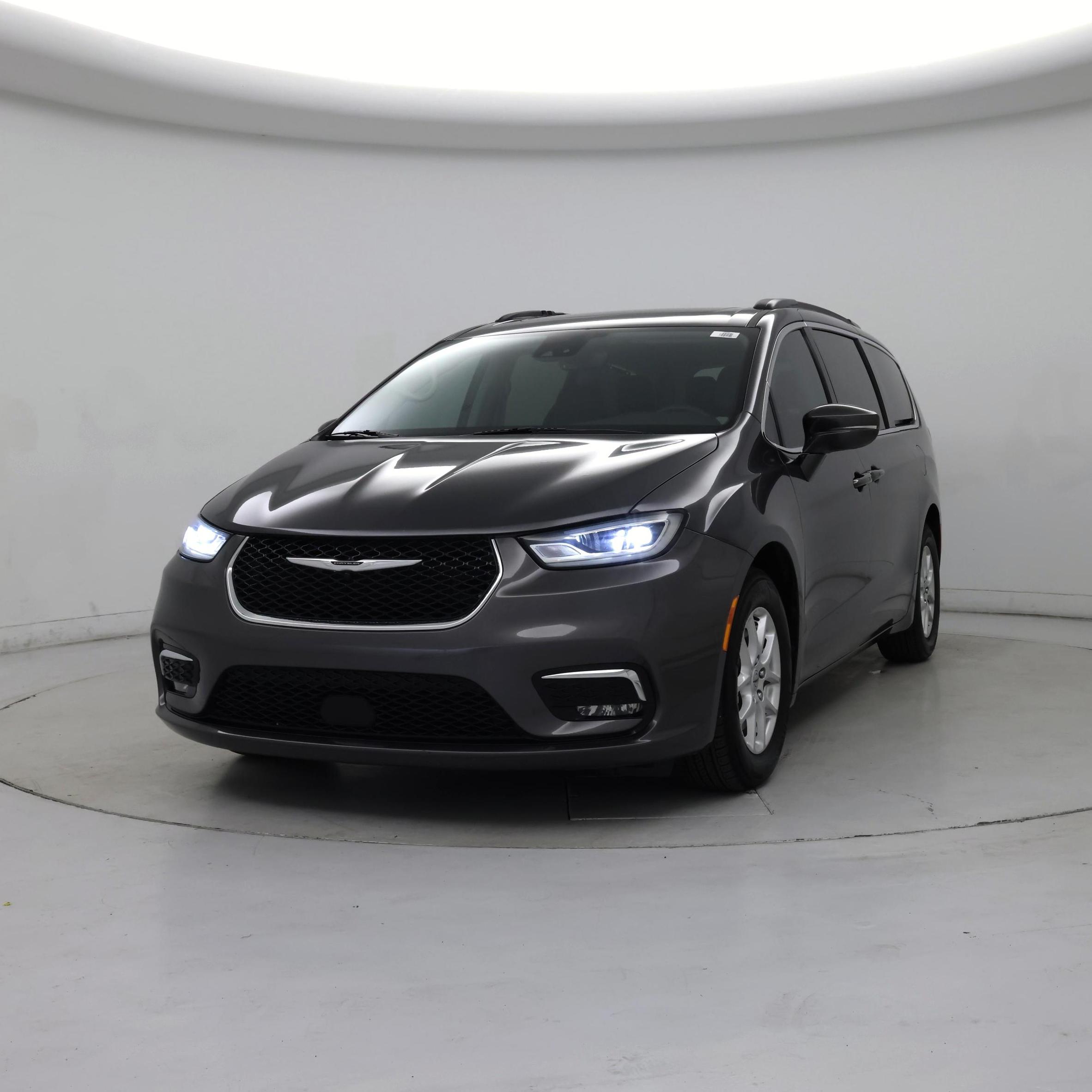 Thumbnail: 2022 Chrysler Pacifica - 4