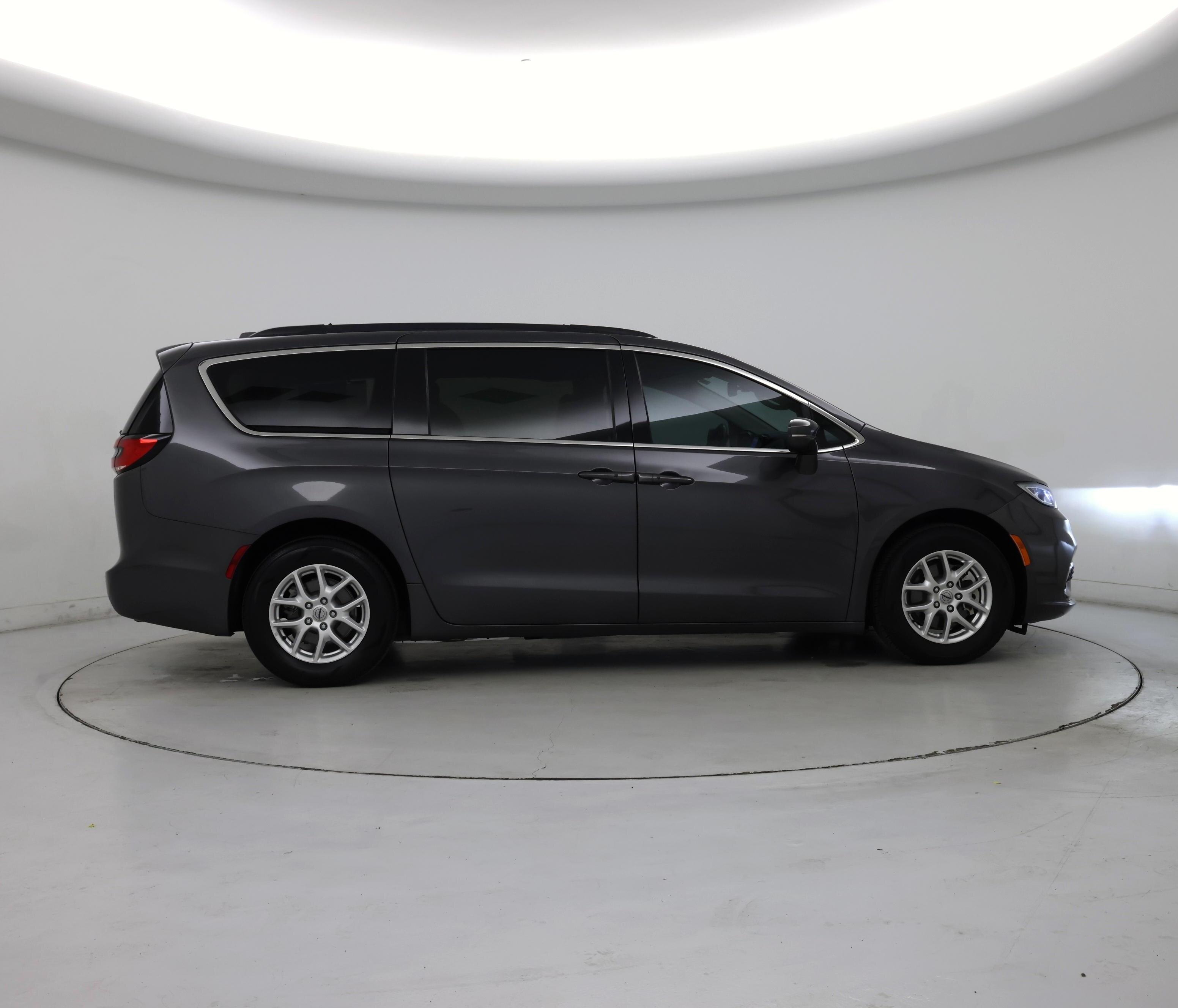 Thumbnail: 2022 Chrysler Pacifica - 7