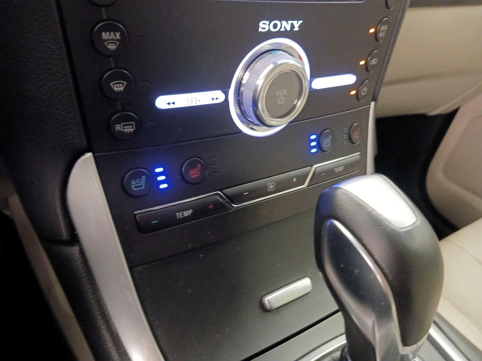 Thumbnail: 2018 Ford Edge - 17