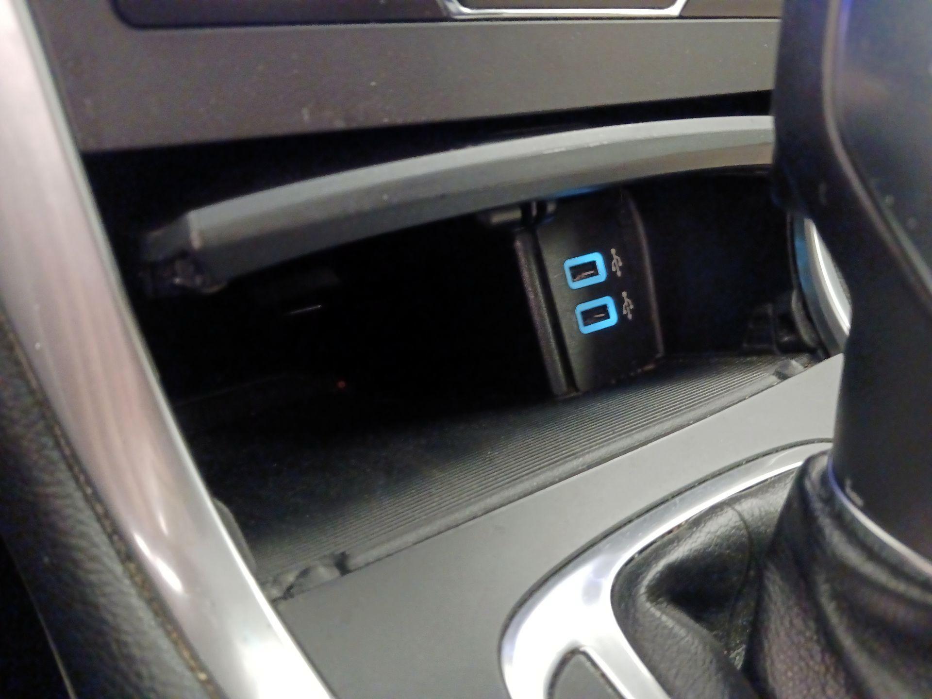 Thumbnail: 2018 Ford Edge - 19