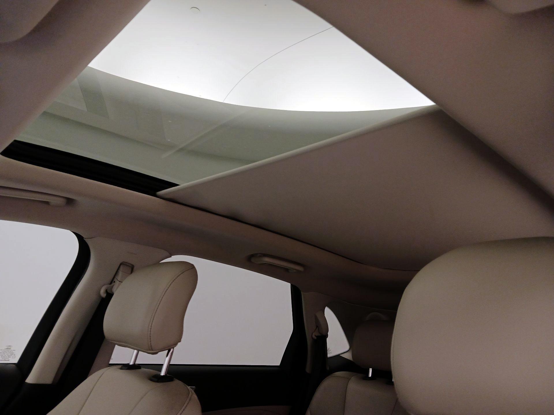 Thumbnail: 2018 Ford Edge - 20