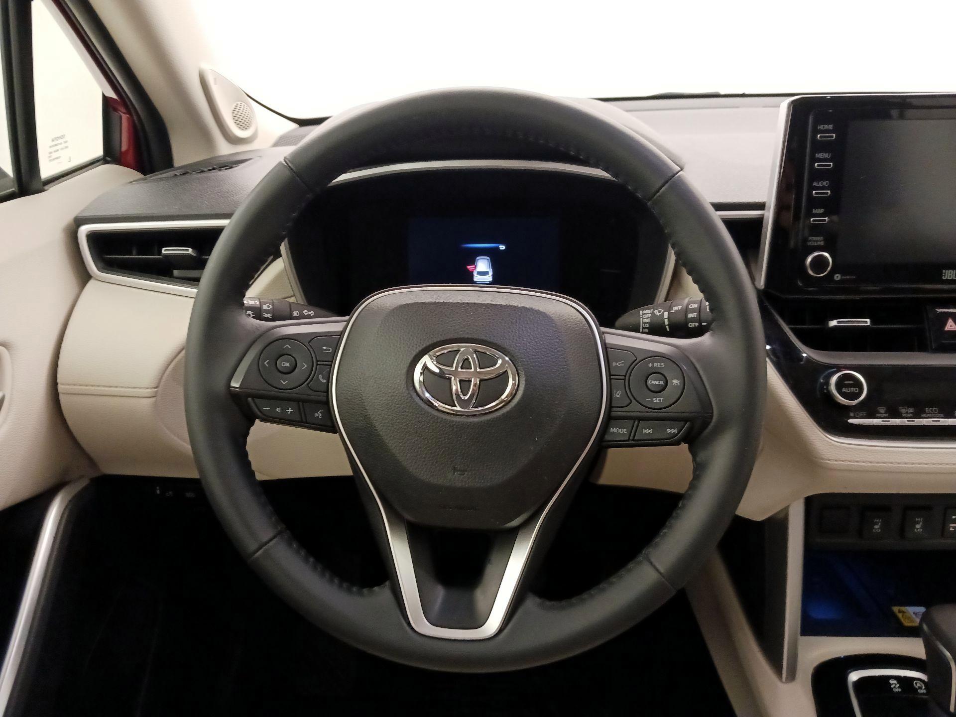 Thumbnail: 2022 Toyota Corolla Cross - 10