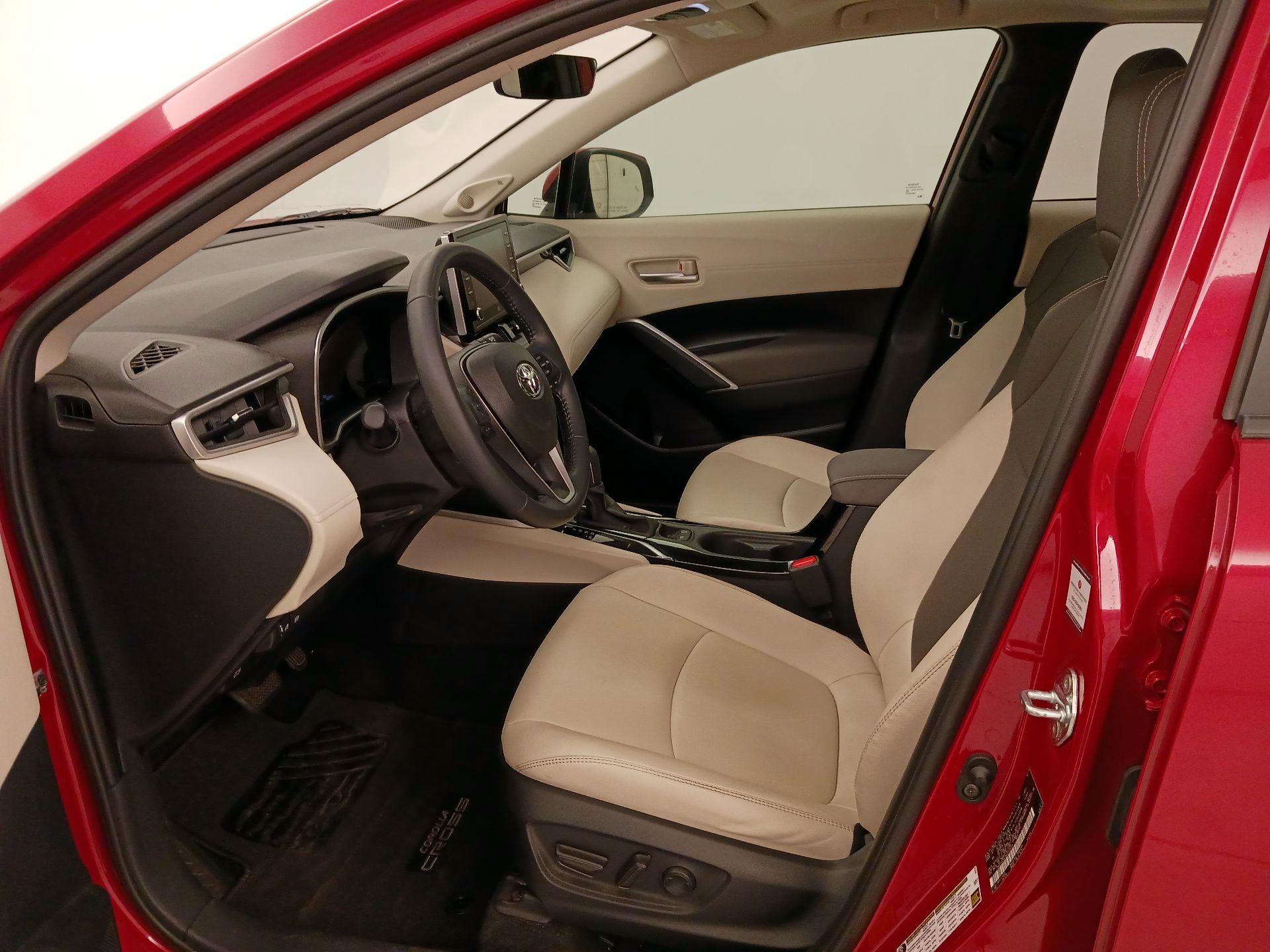 Thumbnail: 2022 Toyota Corolla Cross - 11