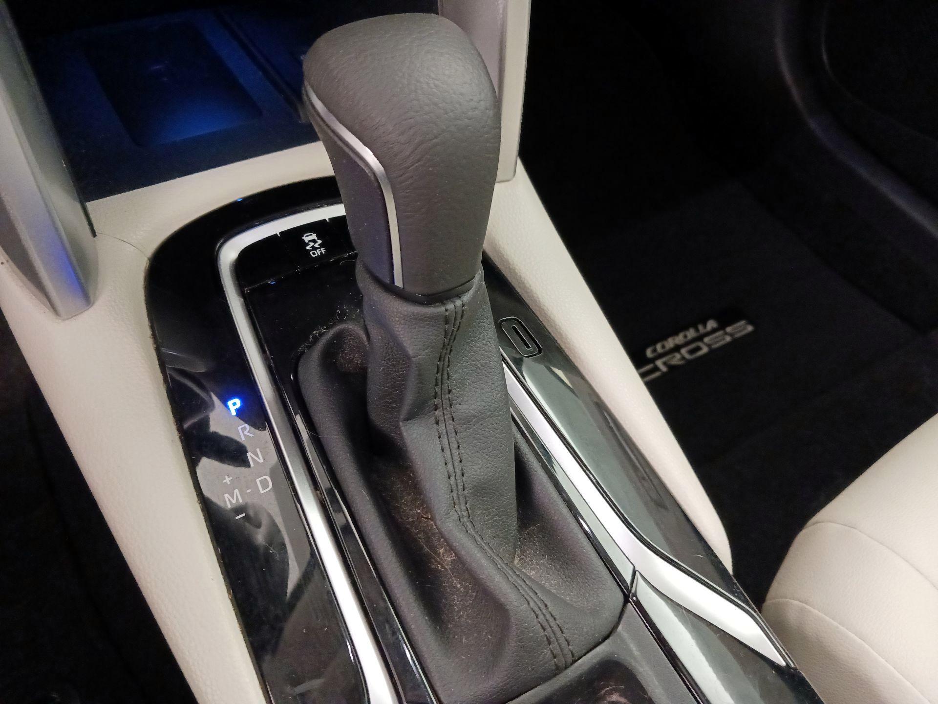 Thumbnail: 2022 Toyota Corolla Cross - 17