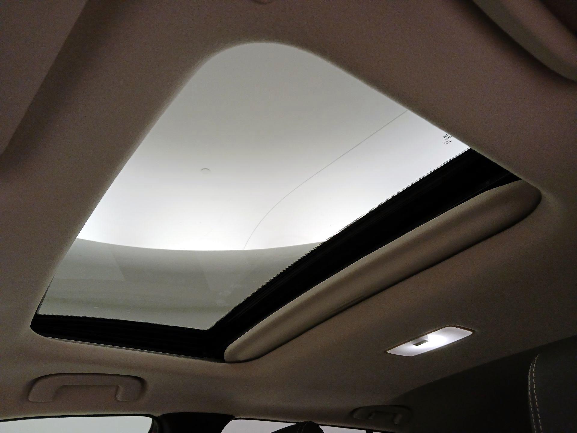 Thumbnail: 2022 Toyota Corolla Cross - 19