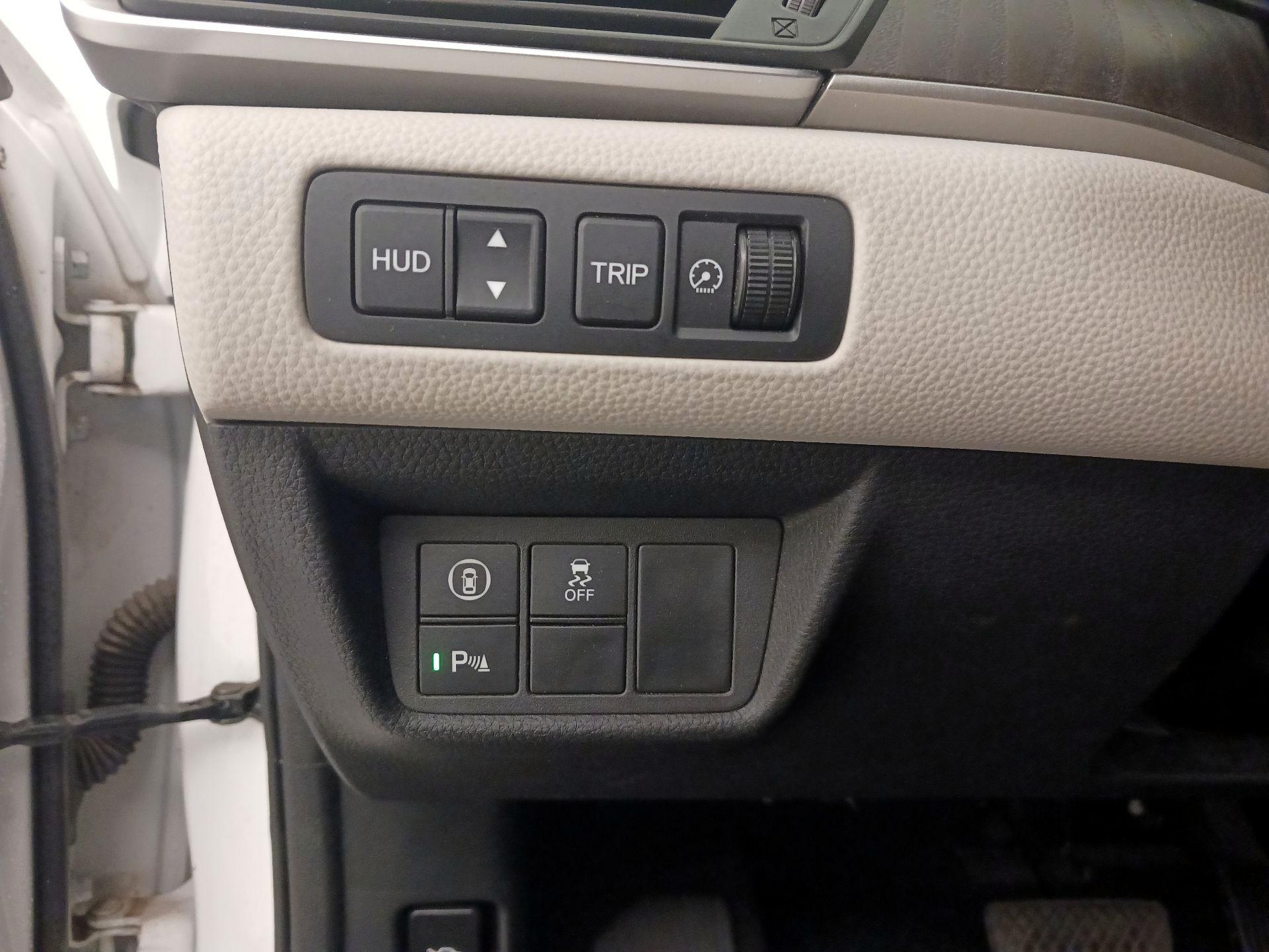 Thumbnail: 2018 Honda Accord - 13