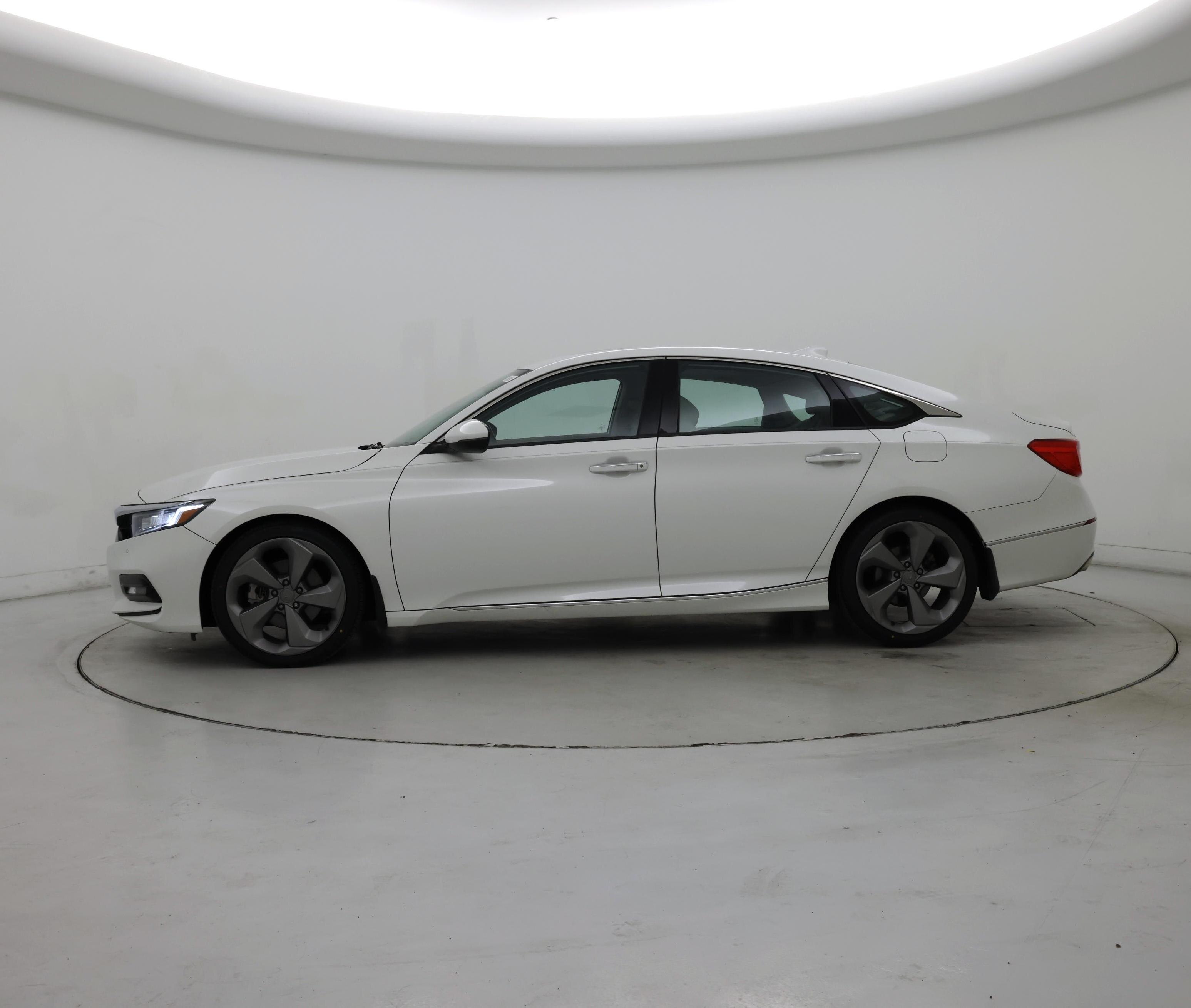 Thumbnail: 2018 Honda Accord - 3