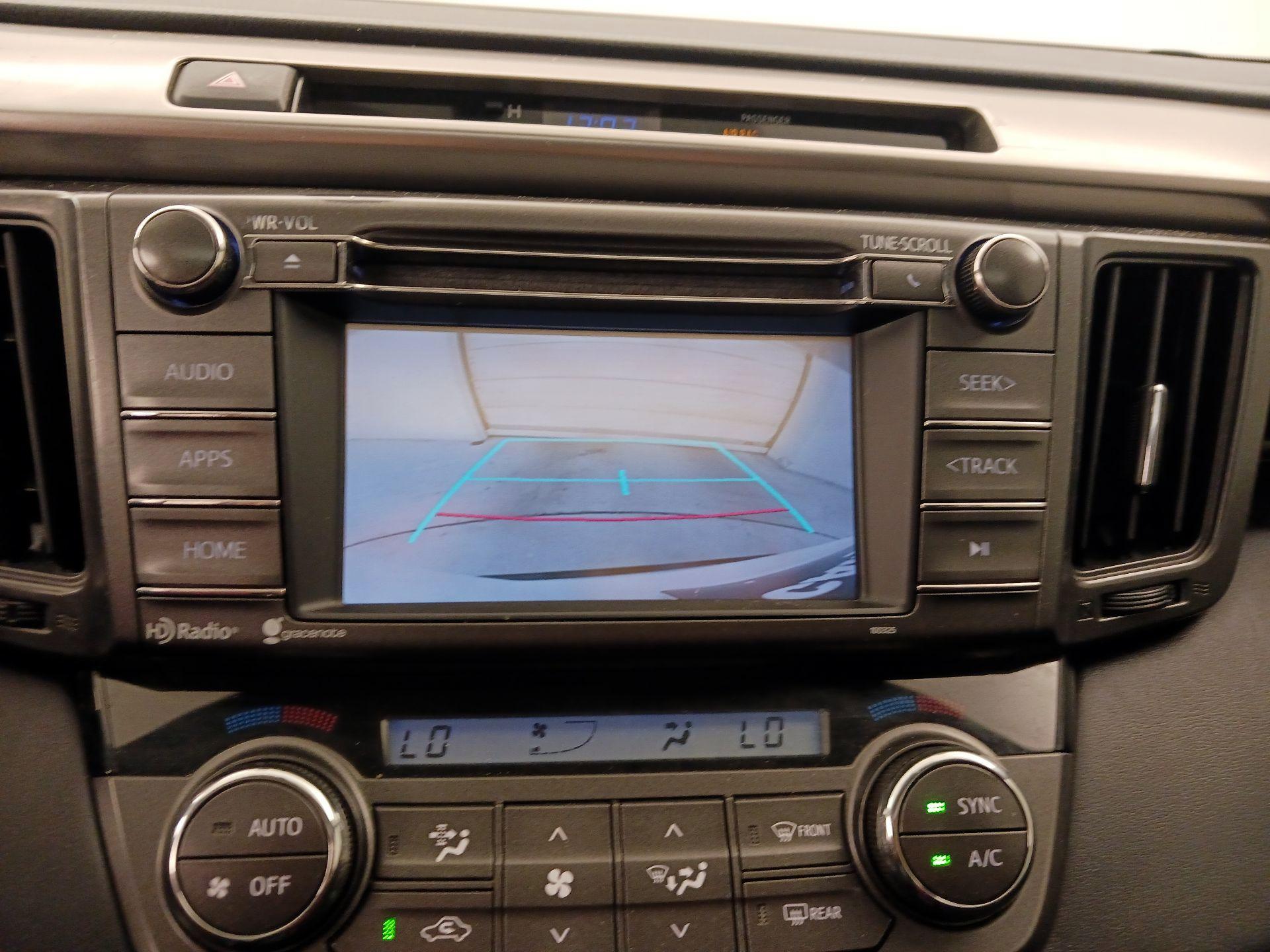 Thumbnail: 2015 Toyota RAV4 - 15