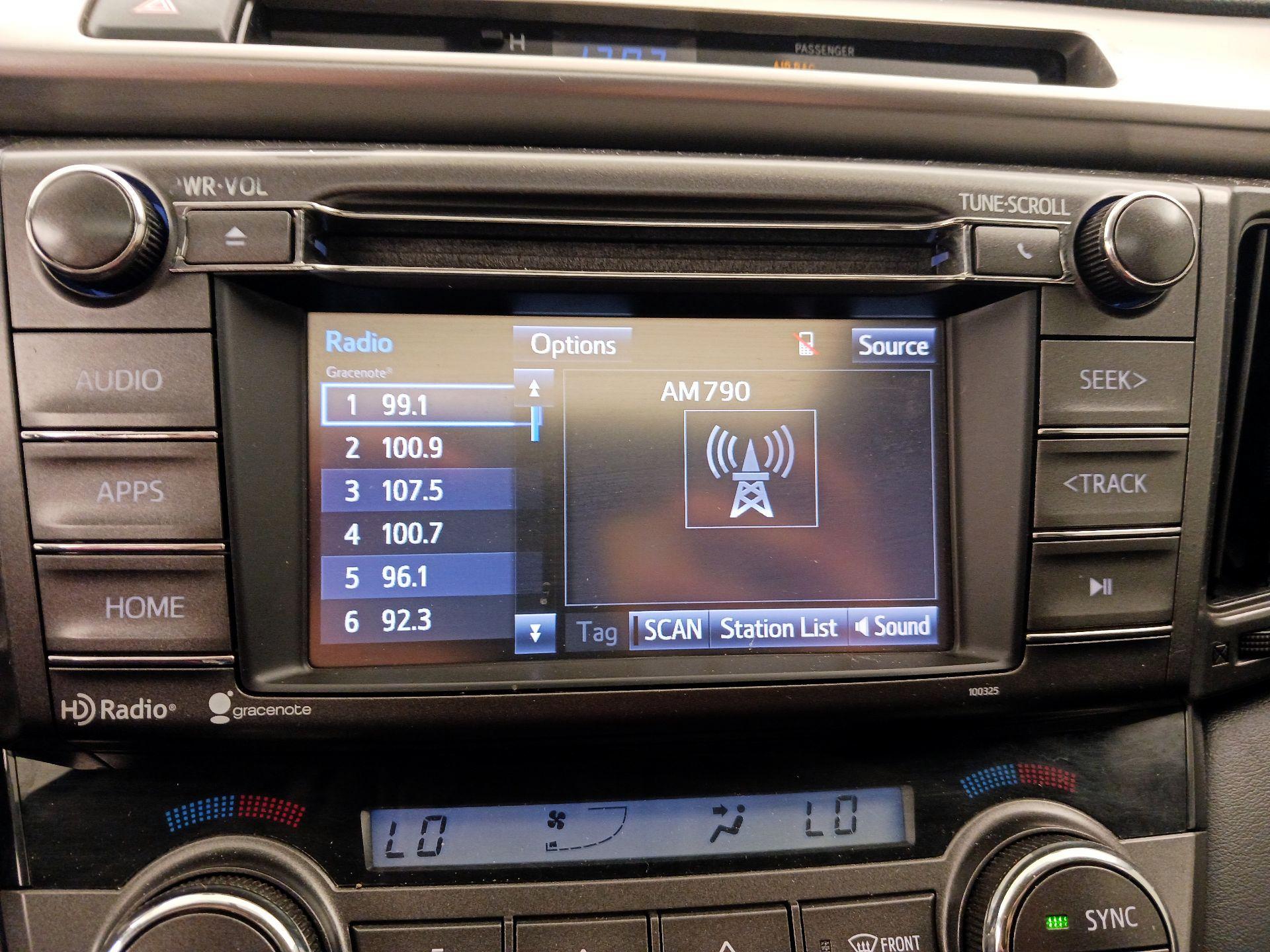 Thumbnail: 2015 Toyota RAV4 - 16