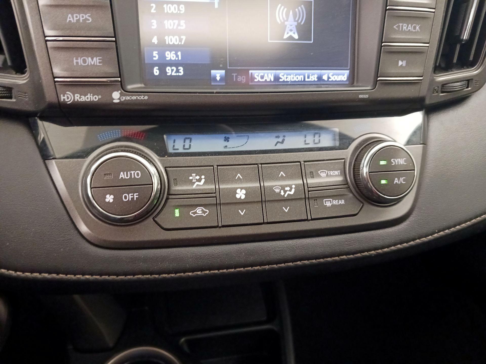 Thumbnail: 2015 Toyota RAV4 - 17