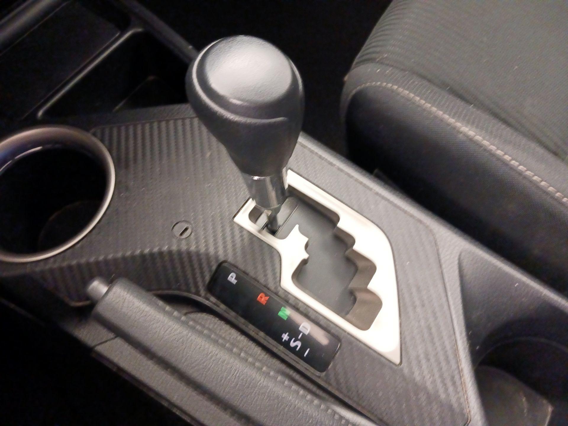 Thumbnail: 2015 Toyota RAV4 - 18