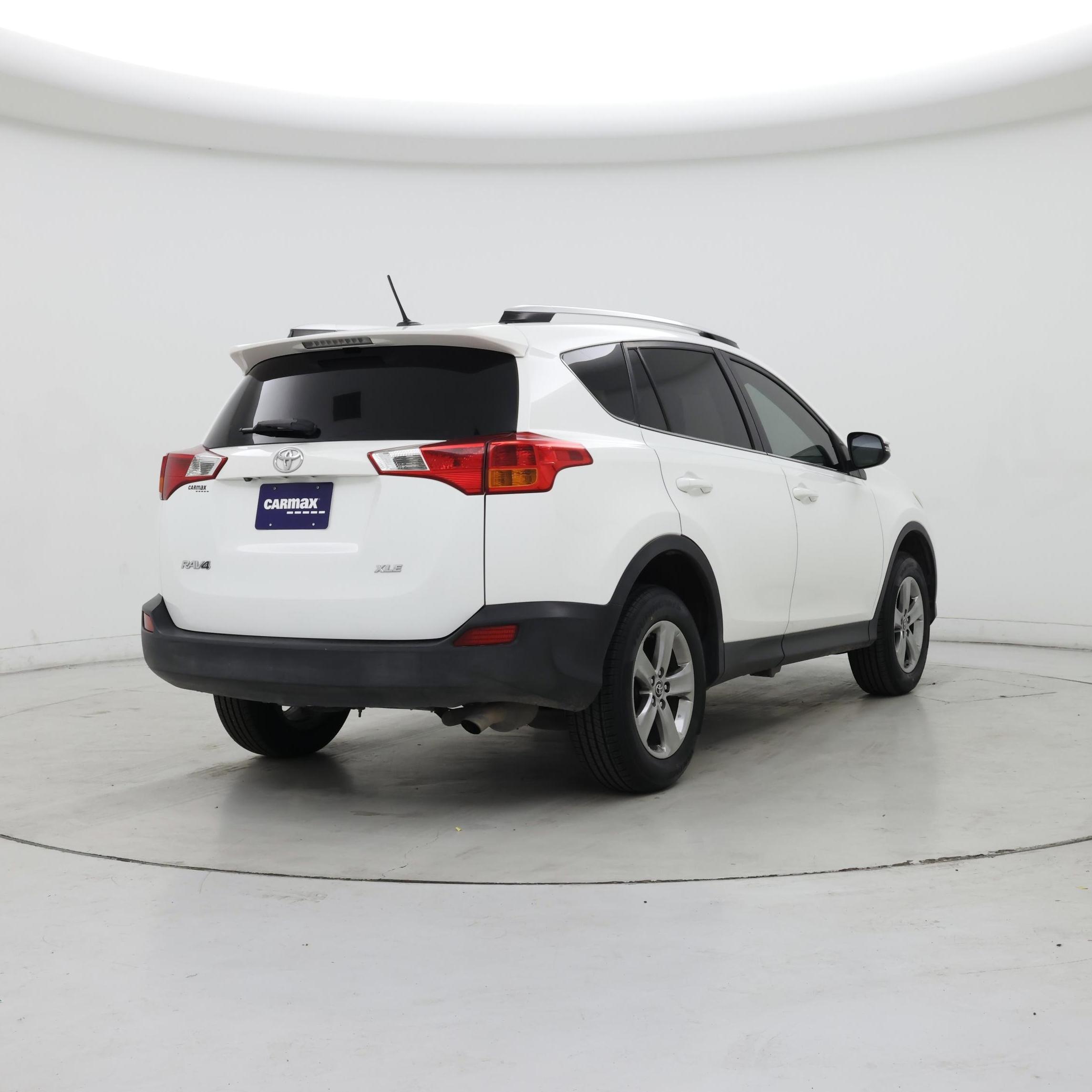 Thumbnail: 2015 Toyota RAV4 - 8
