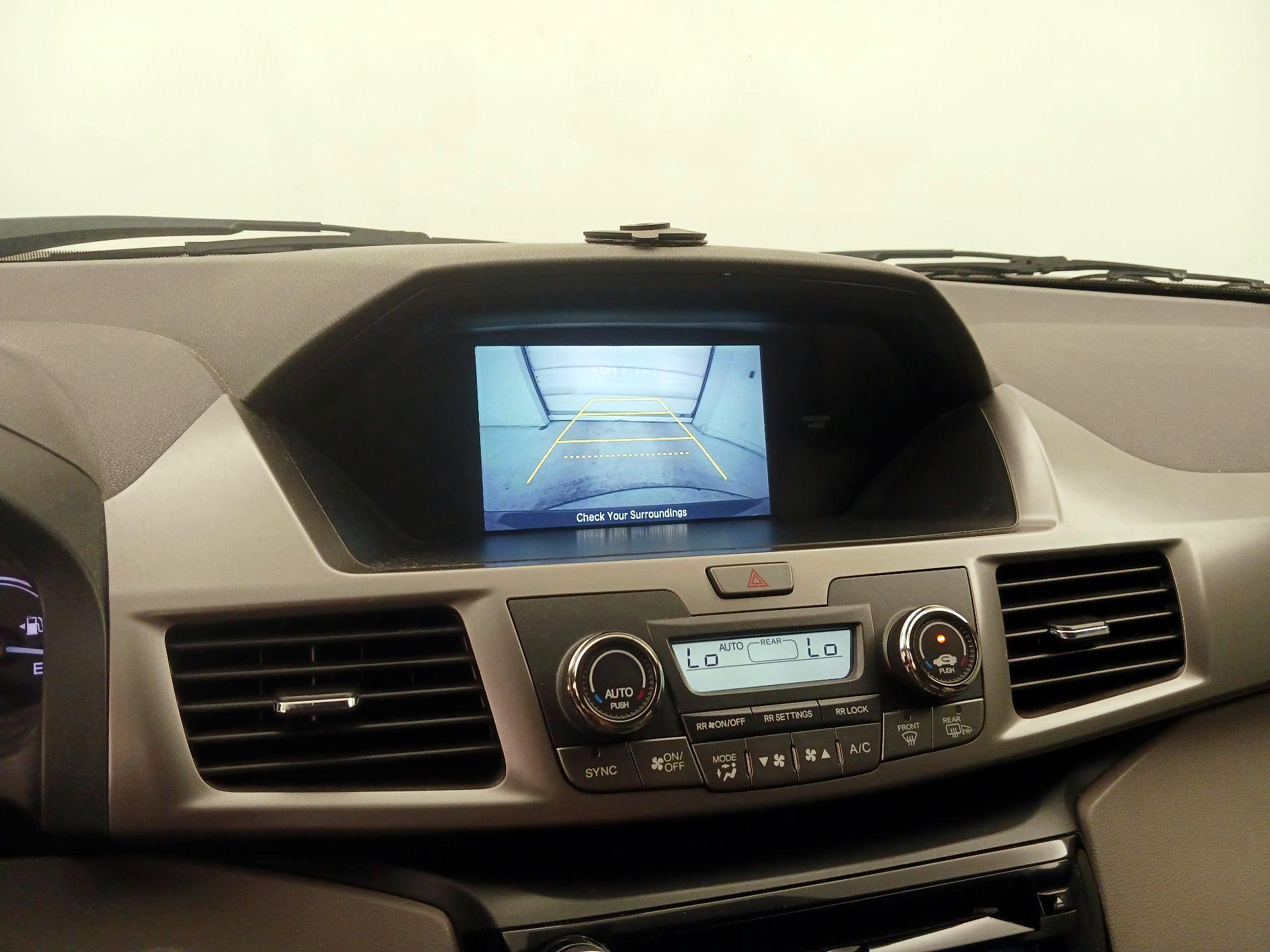 Thumbnail: 2016 Honda Odyssey - 14