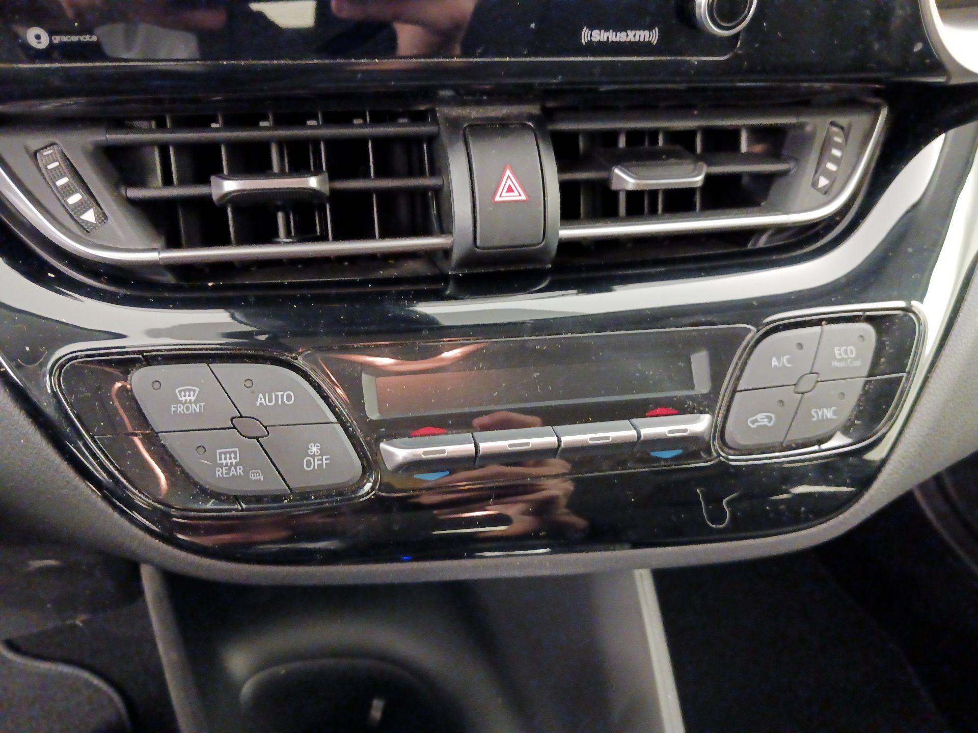 Thumbnail: 2021 Toyota C-HR - 17