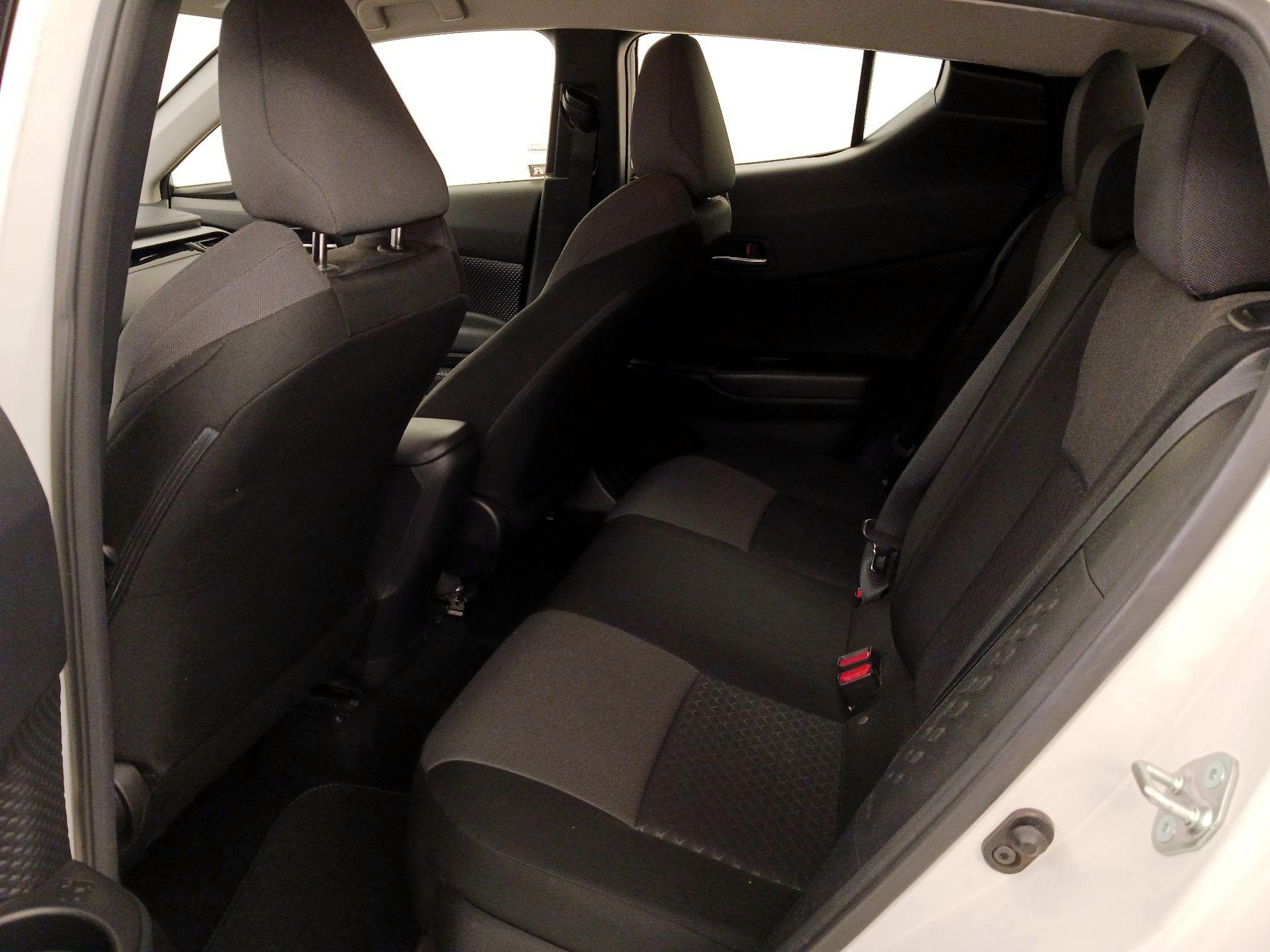 Thumbnail: 2021 Toyota C-HR - 20