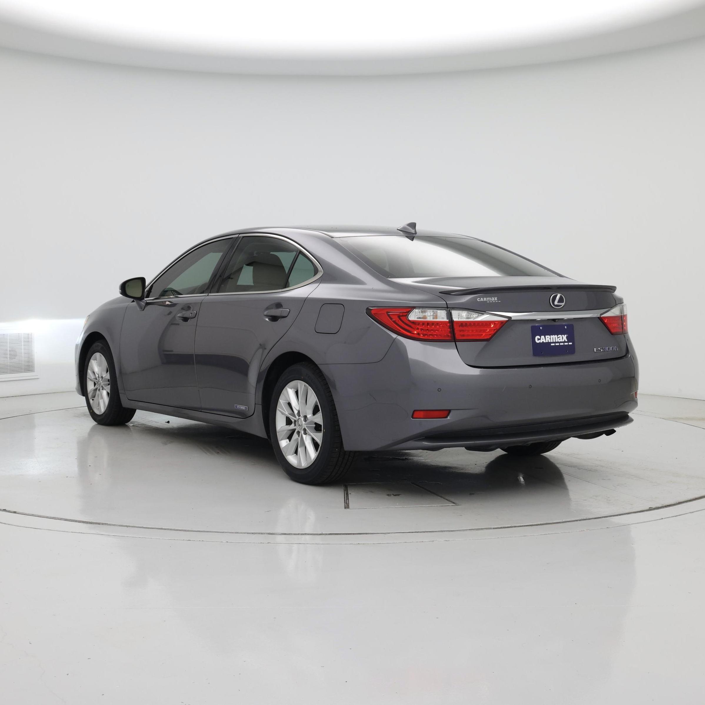 Thumbnail: 2015 Lexus ES - 2