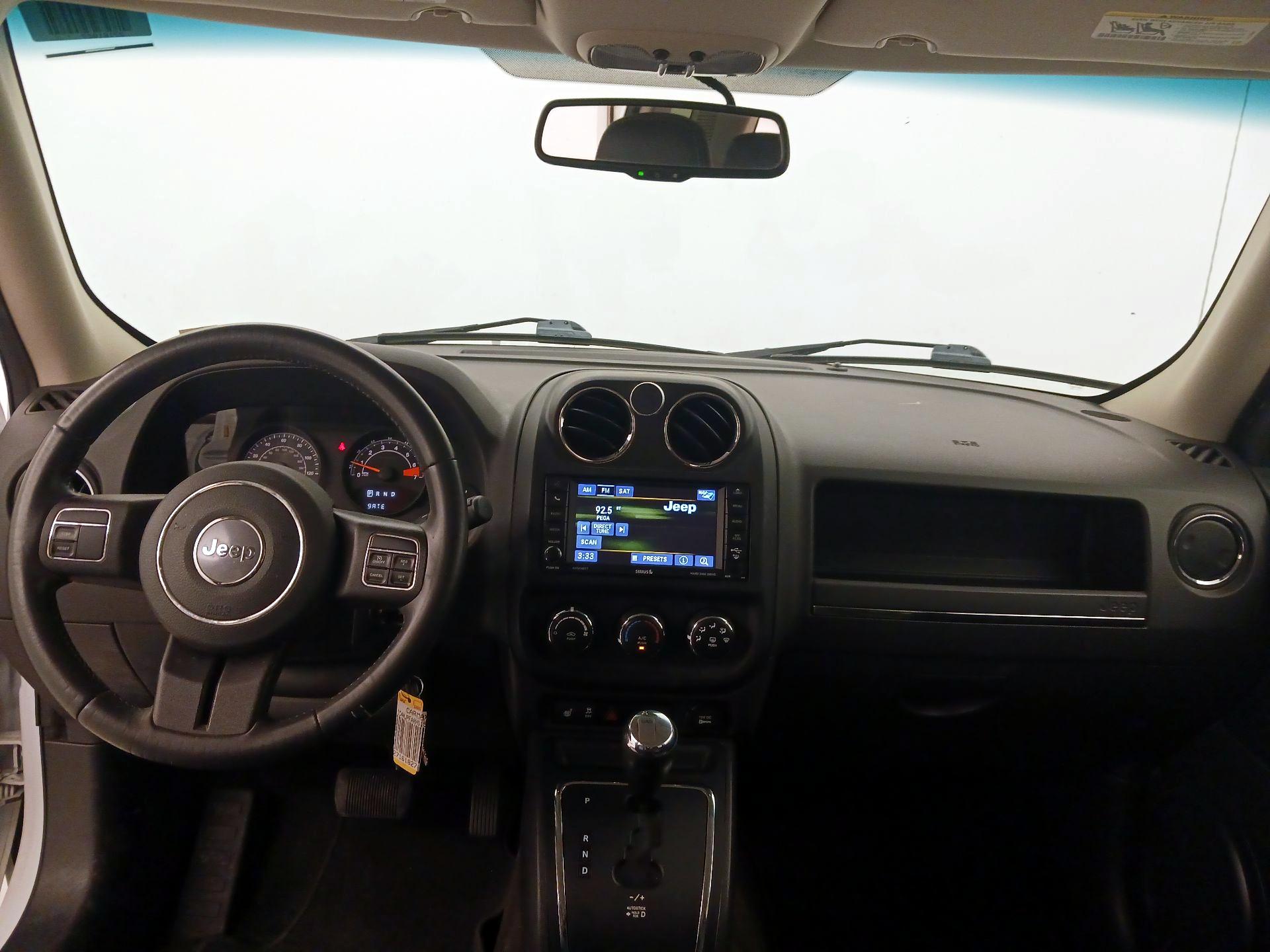 Thumbnail: 2017 Jeep Patriot - 9