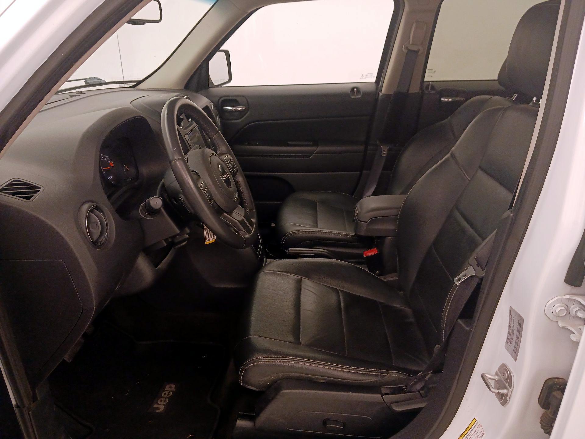 Thumbnail: 2017 Jeep Patriot - 11