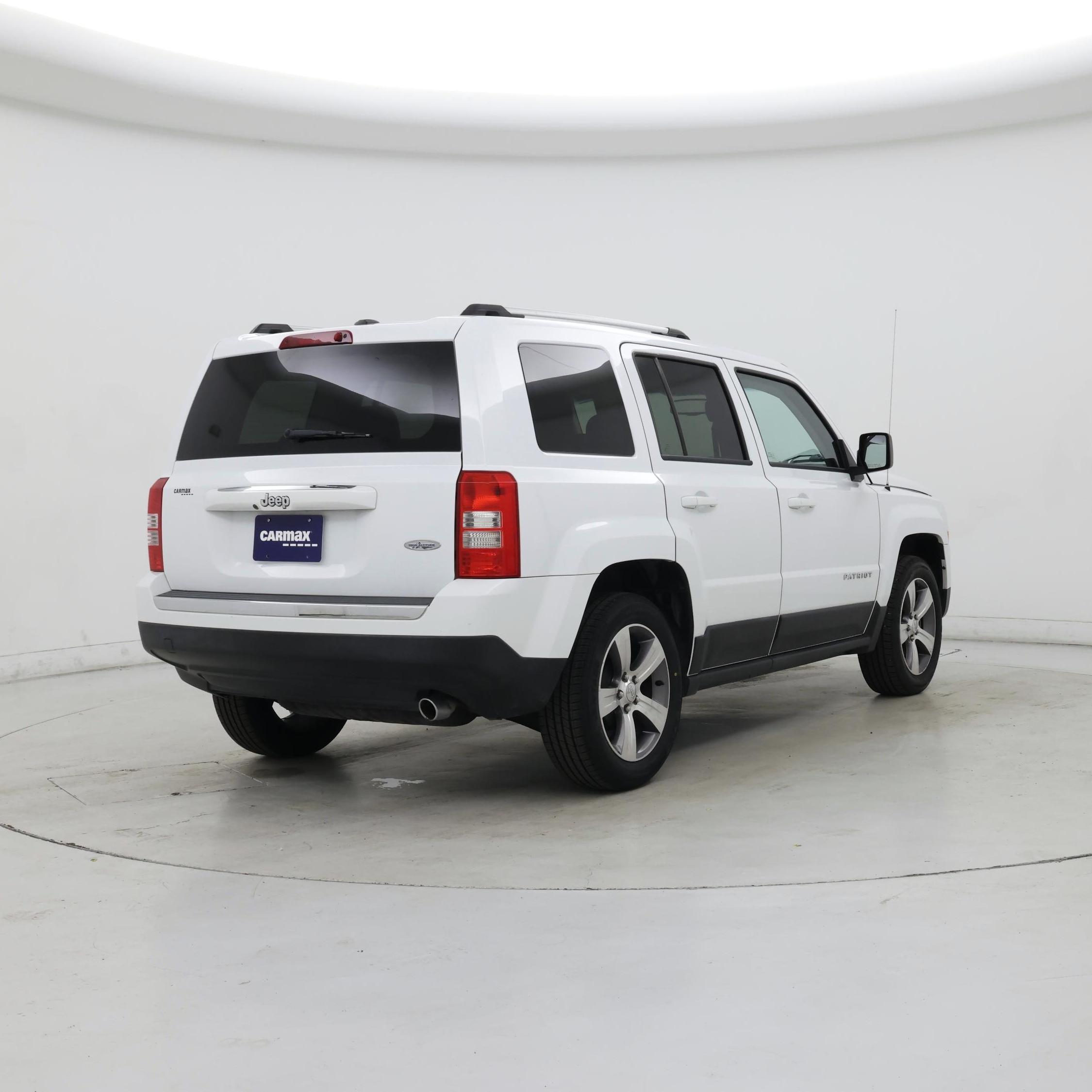 Thumbnail: 2017 Jeep Patriot - 8