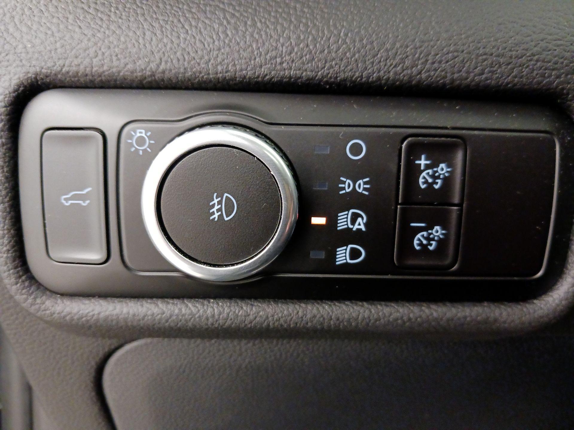 Thumbnail: 2023 Ford Explorer - 13