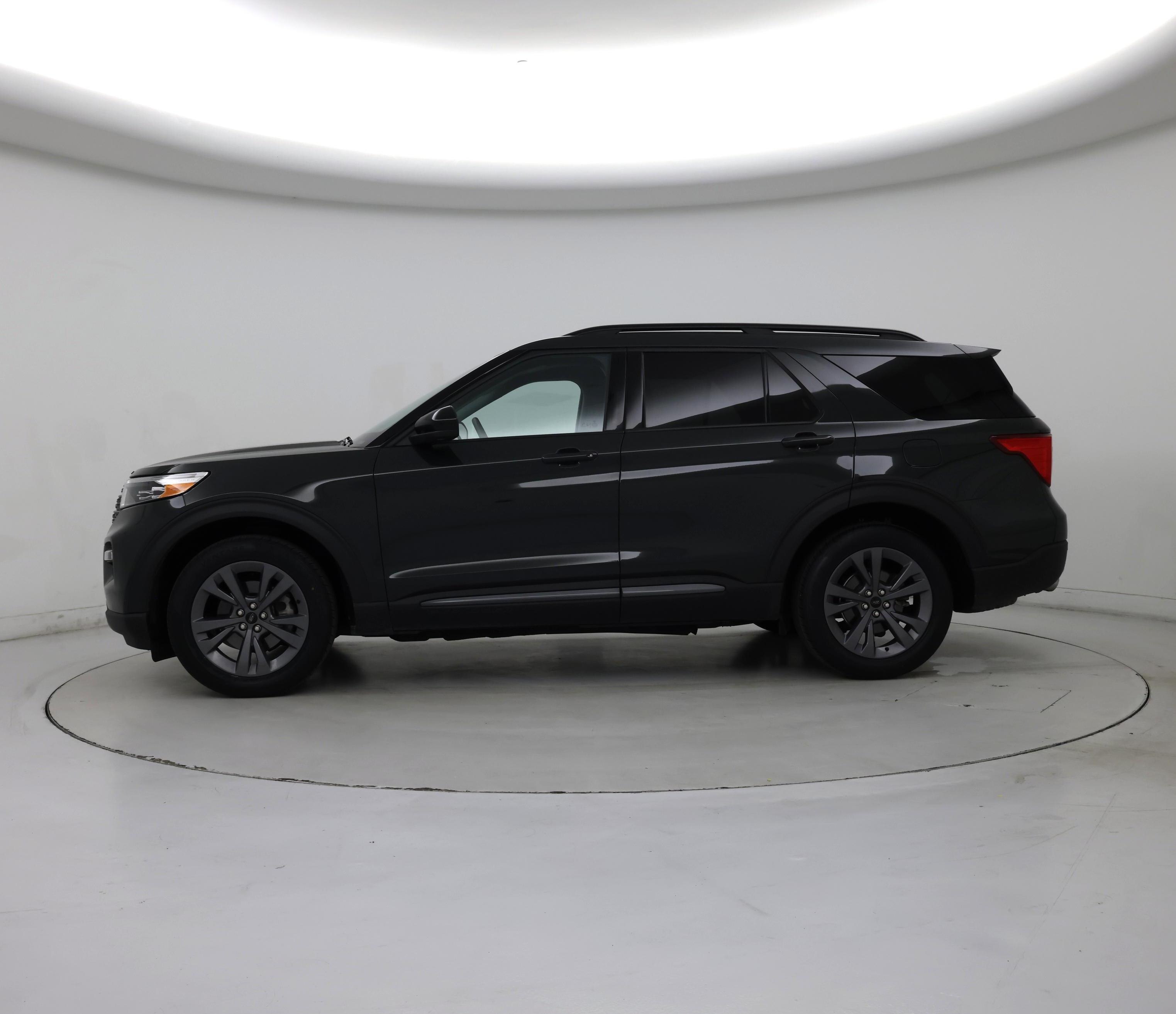 Thumbnail: 2023 Ford Explorer - 3