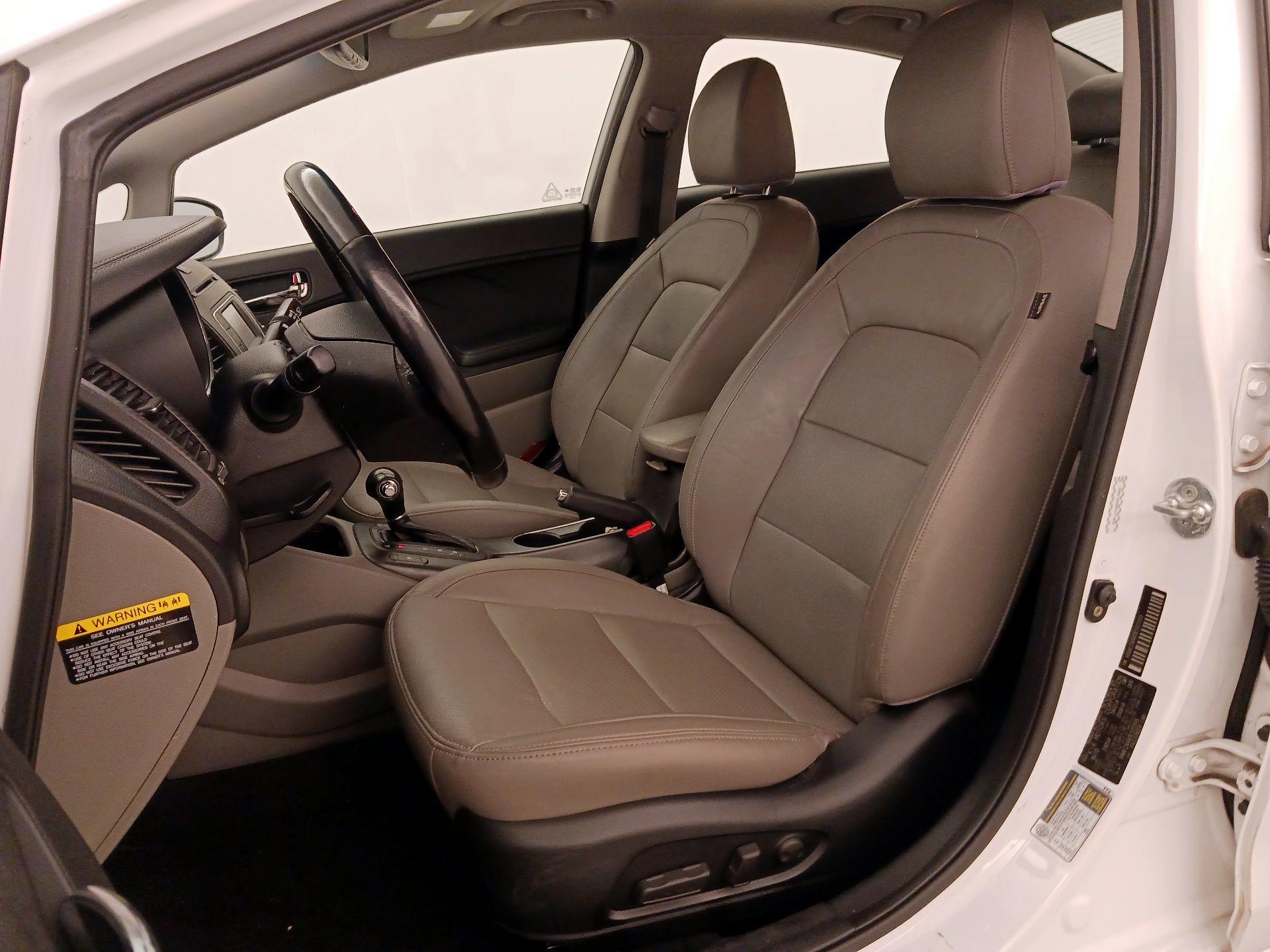 Thumbnail: 2014 Kia Forte - 11