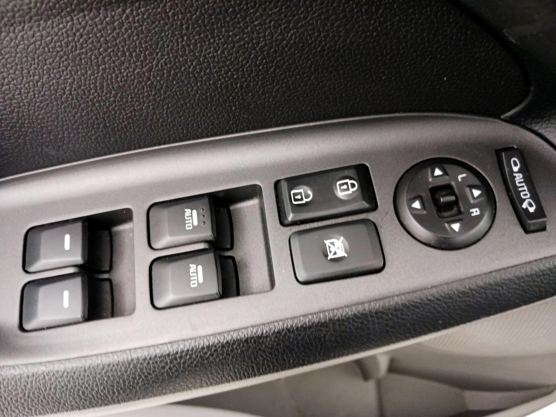 Thumbnail: 2014 Kia Forte - 12