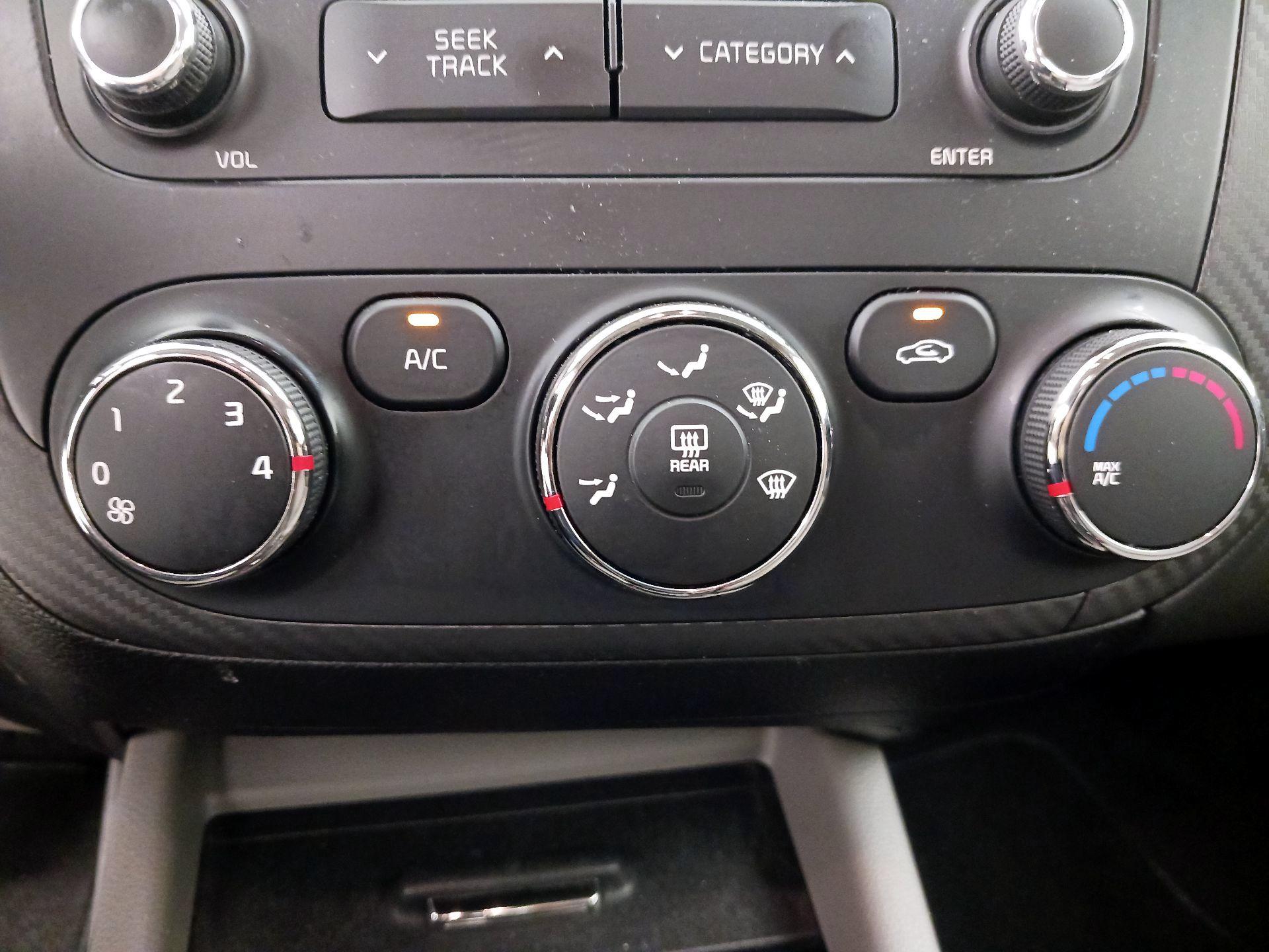 Thumbnail: 2014 Kia Forte - 16