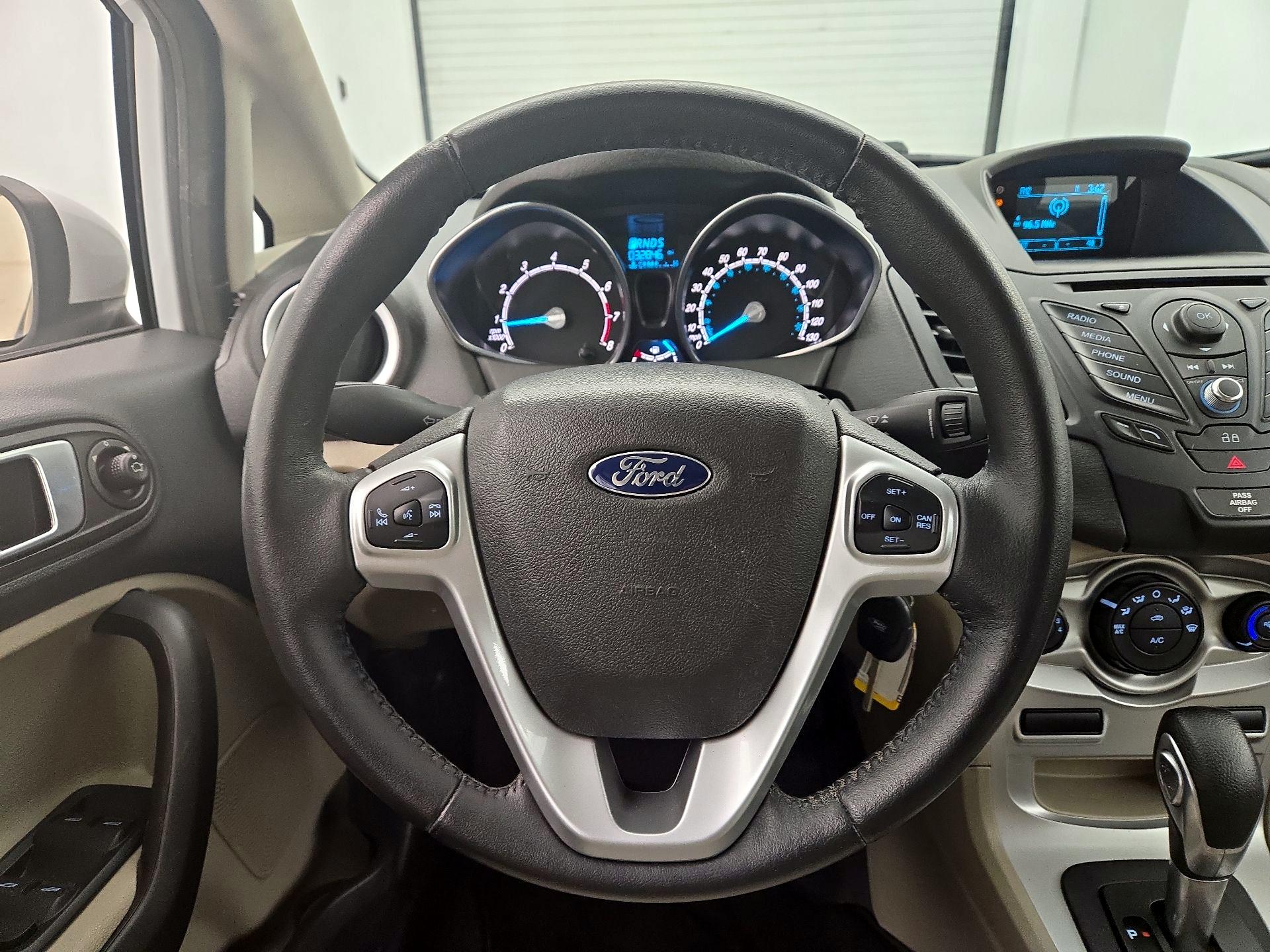 Thumbnail: 2014 Ford Fiesta - 10