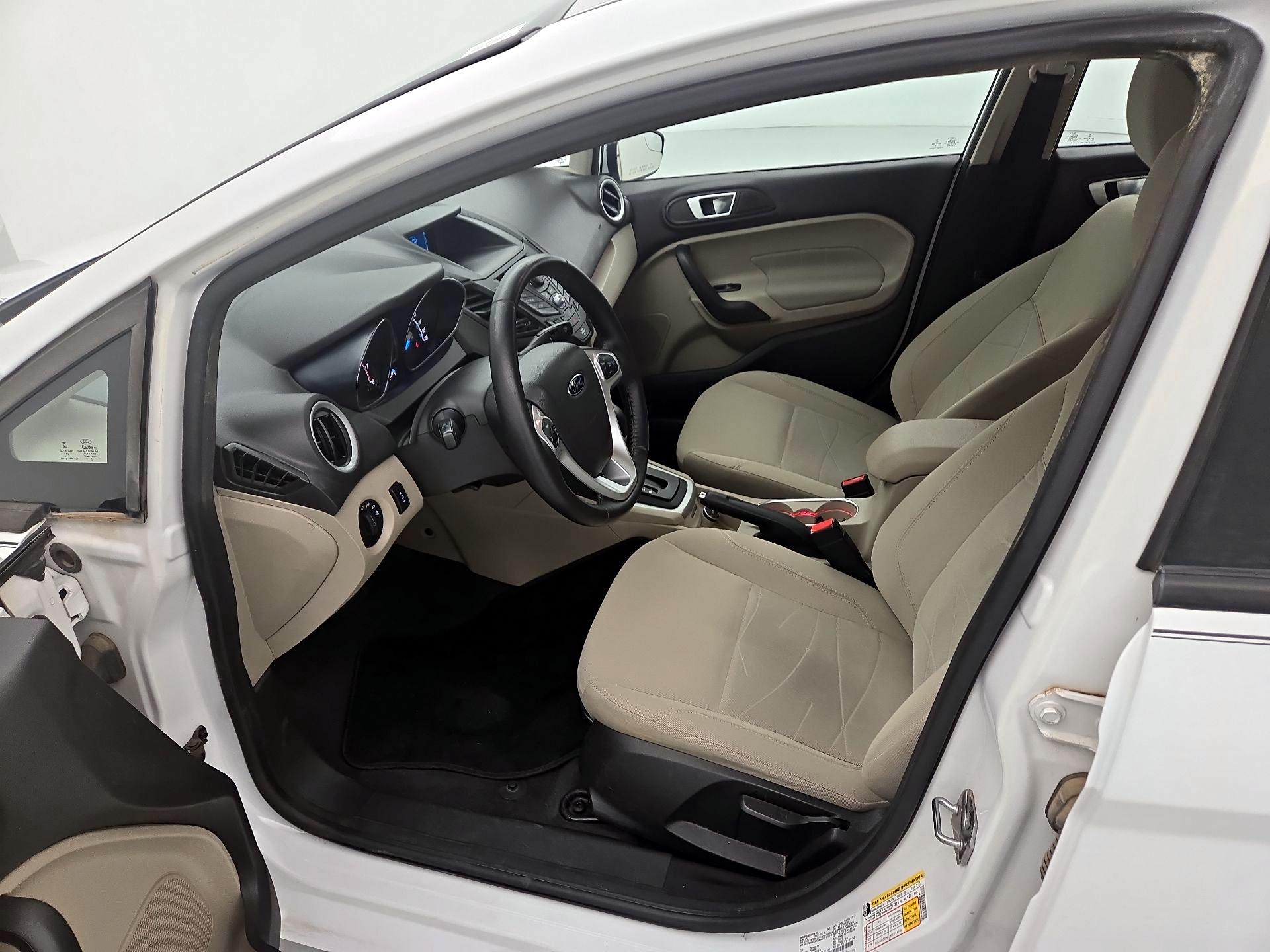 Thumbnail: 2014 Ford Fiesta - 11