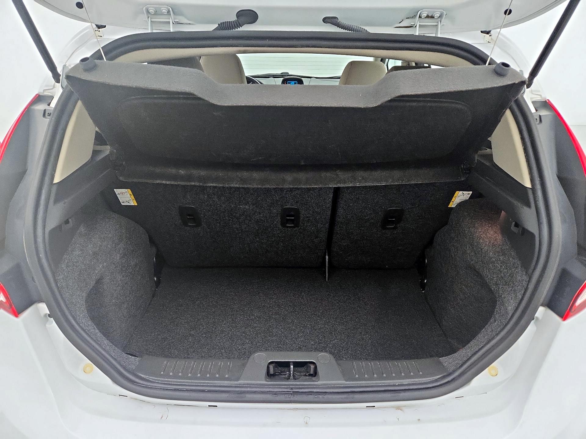 Thumbnail: 2014 Ford Fiesta - 19