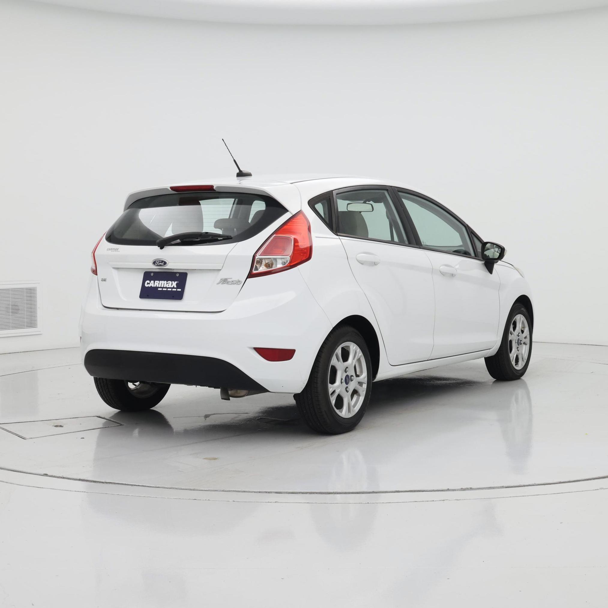 Thumbnail: 2014 Ford Fiesta - 8