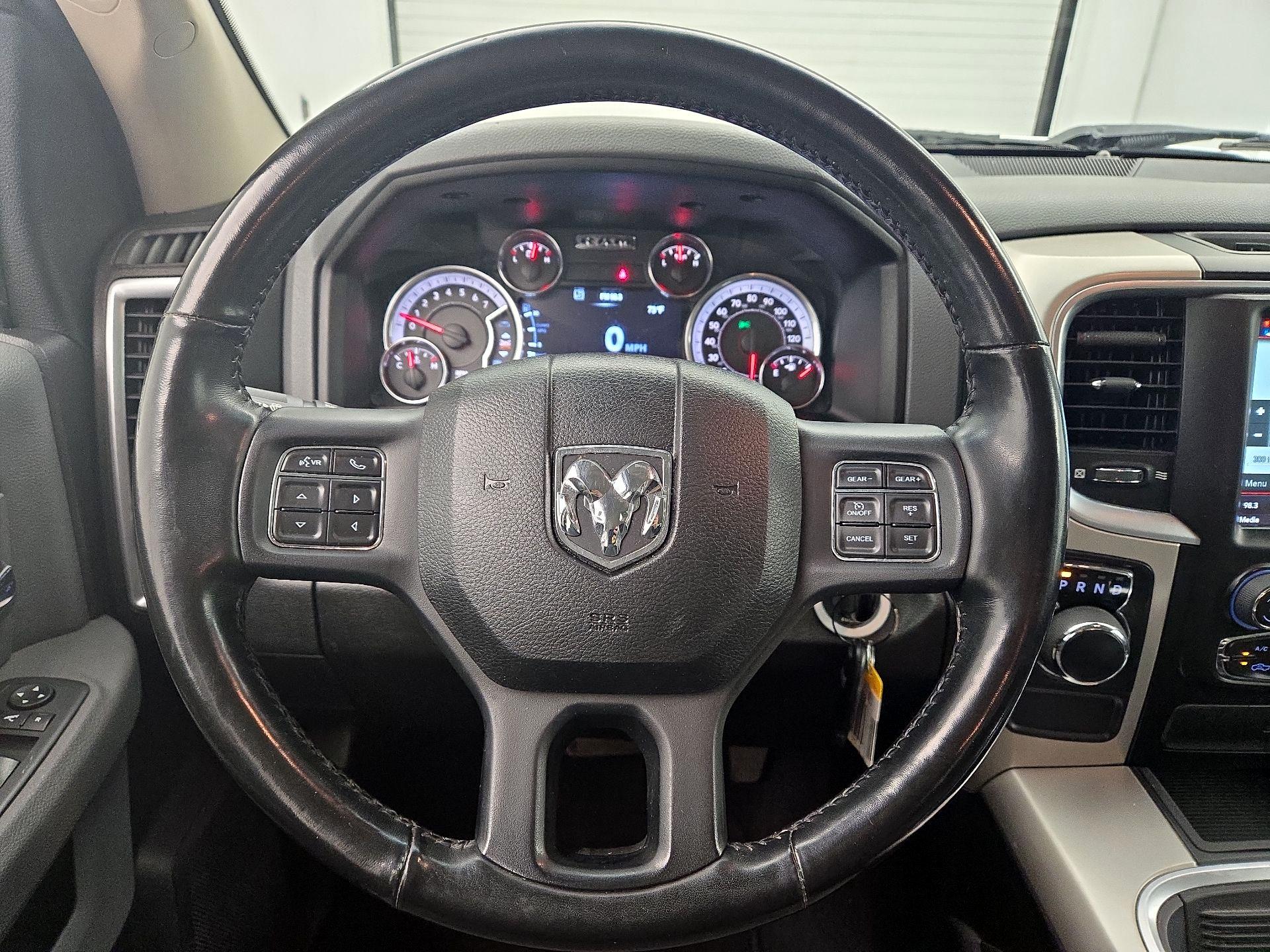 Thumbnail: 2020 RAM 1500 Classic - 10