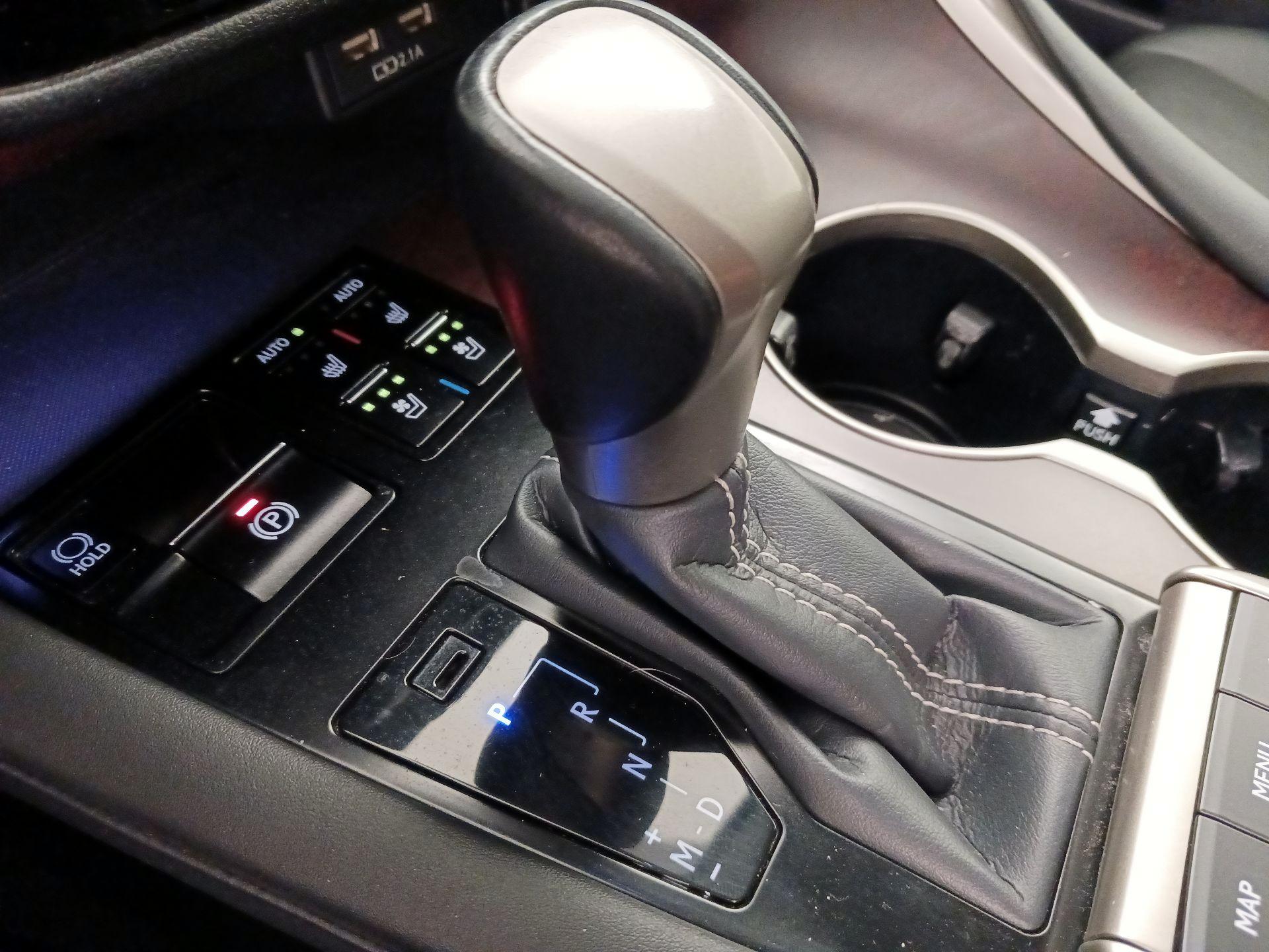 Thumbnail: 2020 Lexus RX - 18