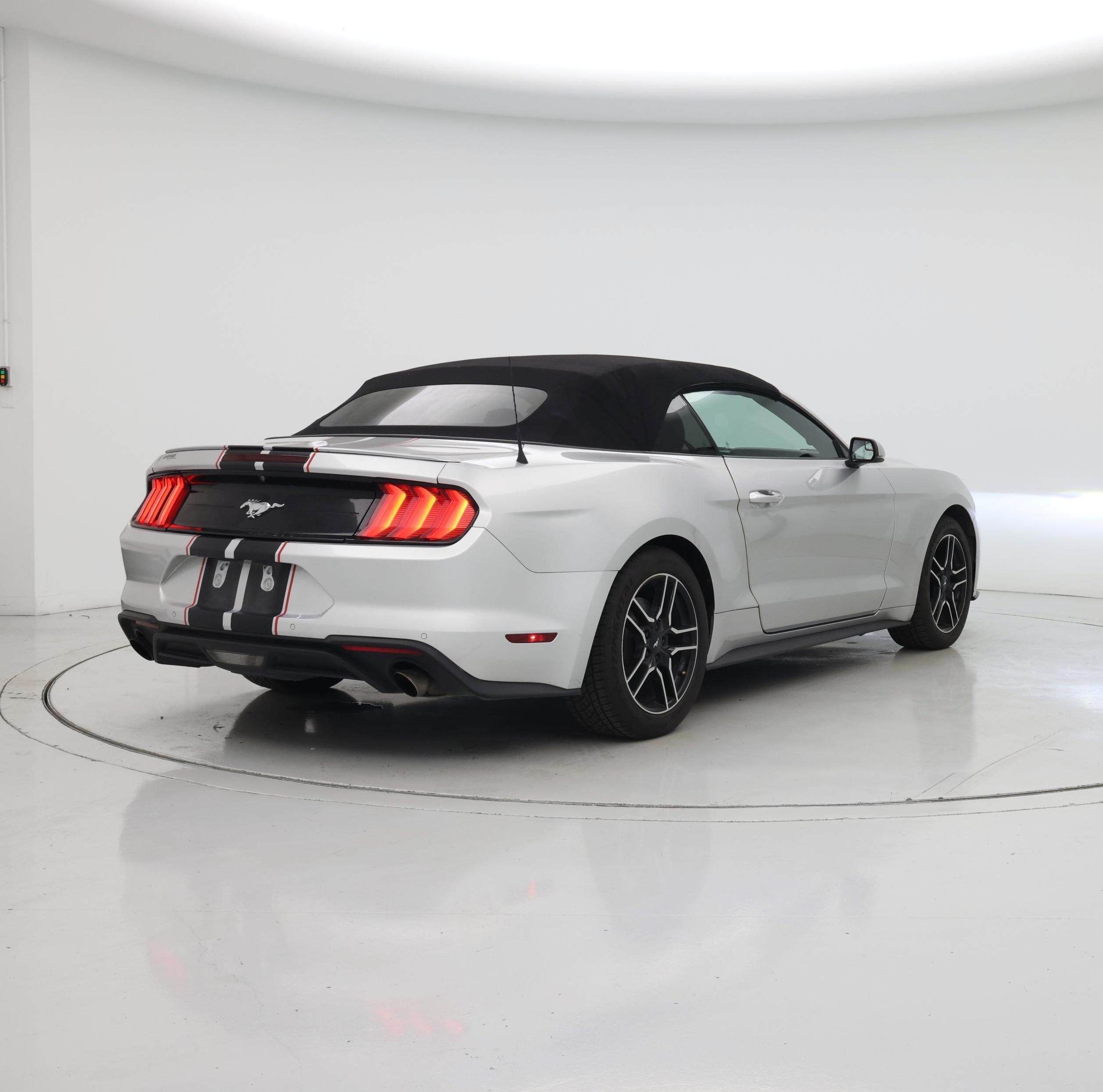 Thumbnail: 2018 Ford Mustang - 8