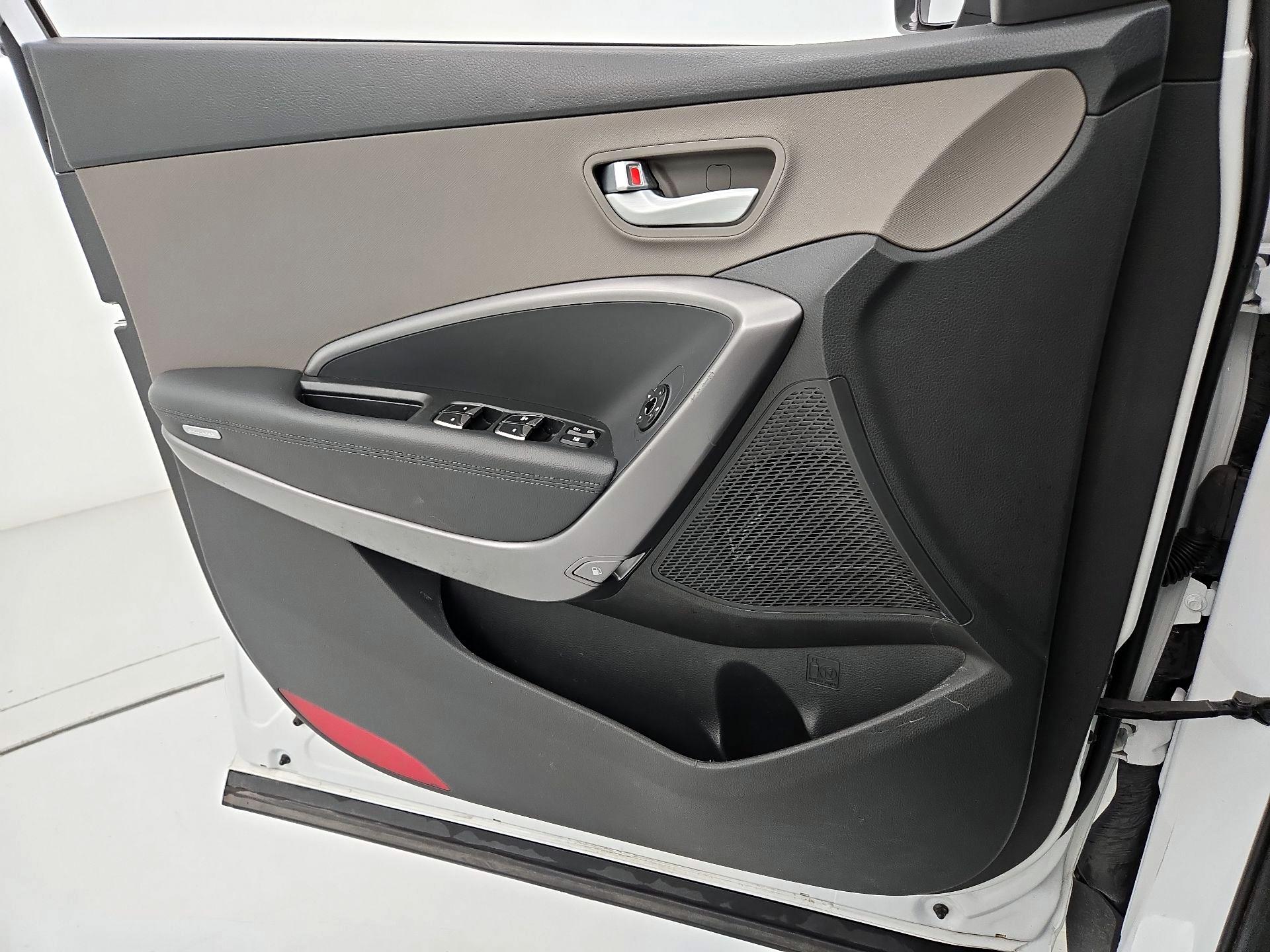 Thumbnail: 2014 Hyundai Santa Fe - 12