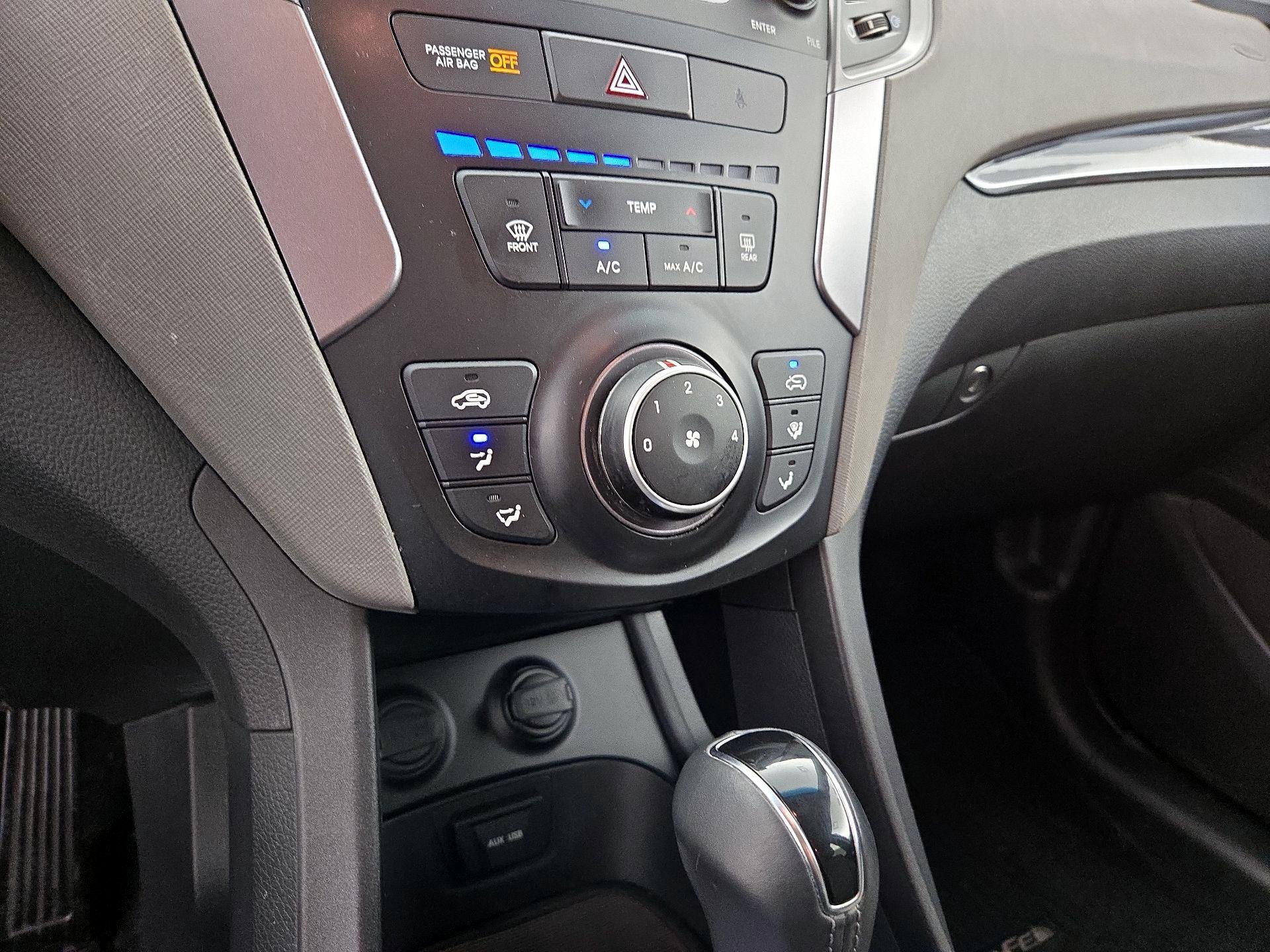 Thumbnail: 2014 Hyundai Santa Fe - 16