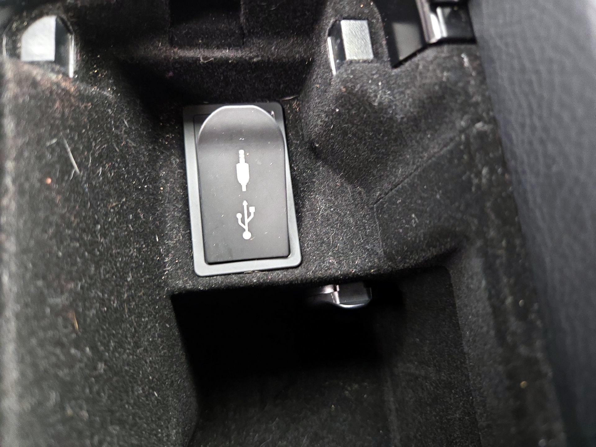 Thumbnail: 2014 Lexus IS - 19