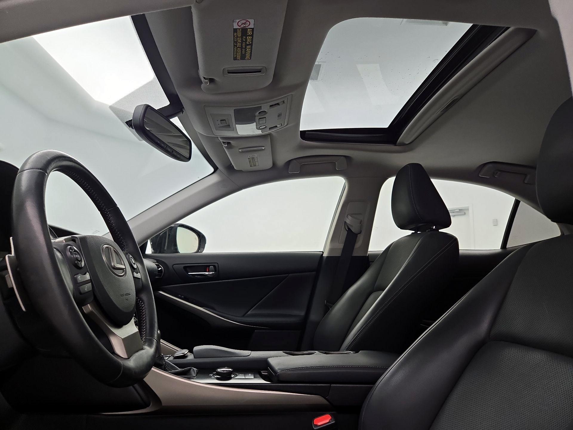 Thumbnail: 2014 Lexus IS - 20