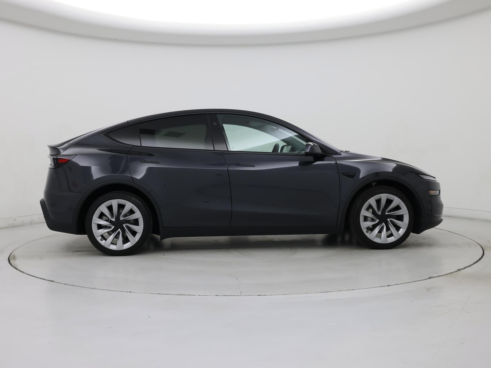 2026 Tesla Model Y Long Range - Photo 8