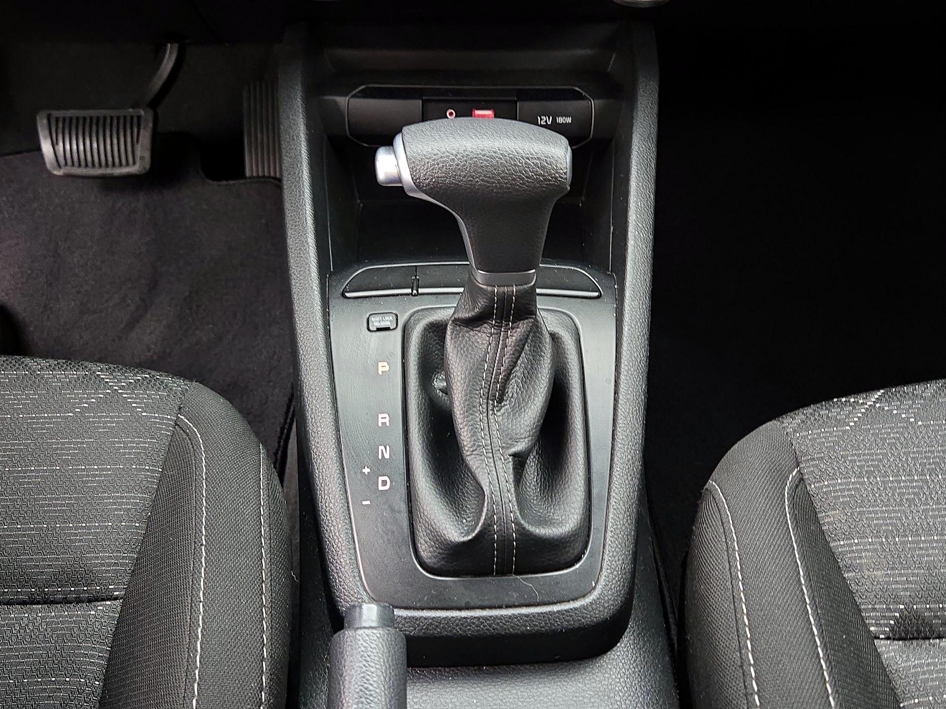 Thumbnail: 2018 Kia Rio5 - 16