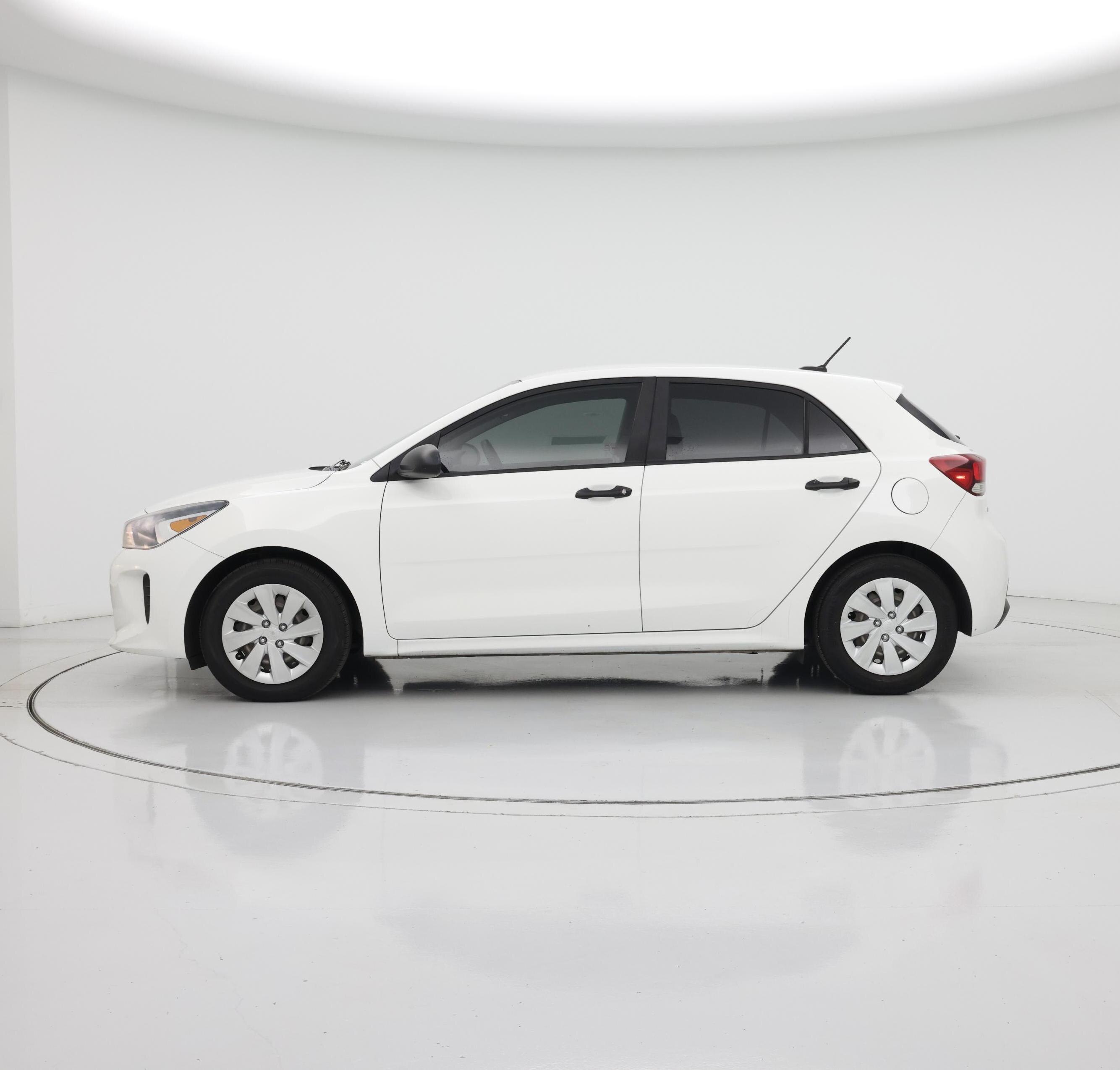 Thumbnail: 2018 Kia Rio5 - 3