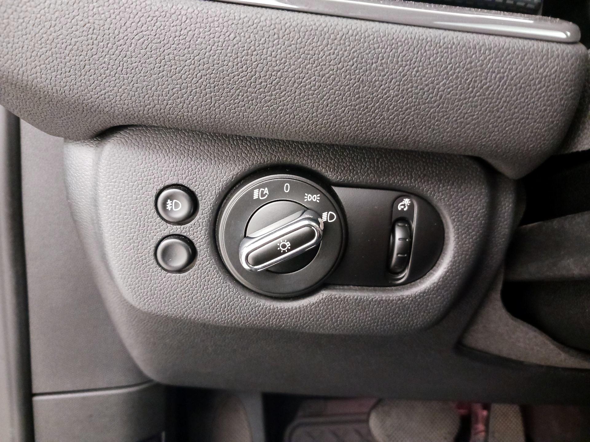 Thumbnail: 2019 MINI Cooper Clubman - 13