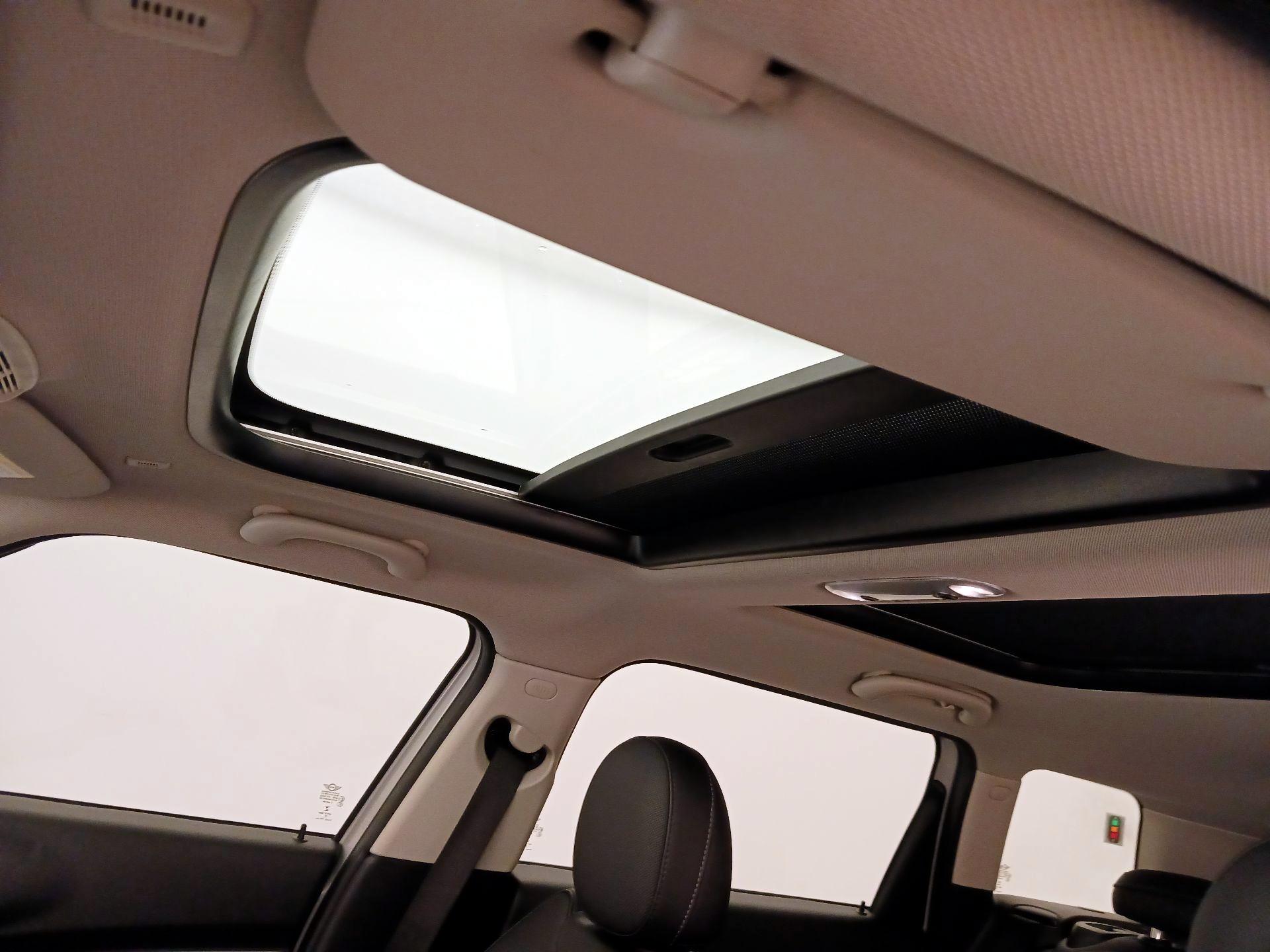 Thumbnail: 2019 MINI Cooper Clubman - 19