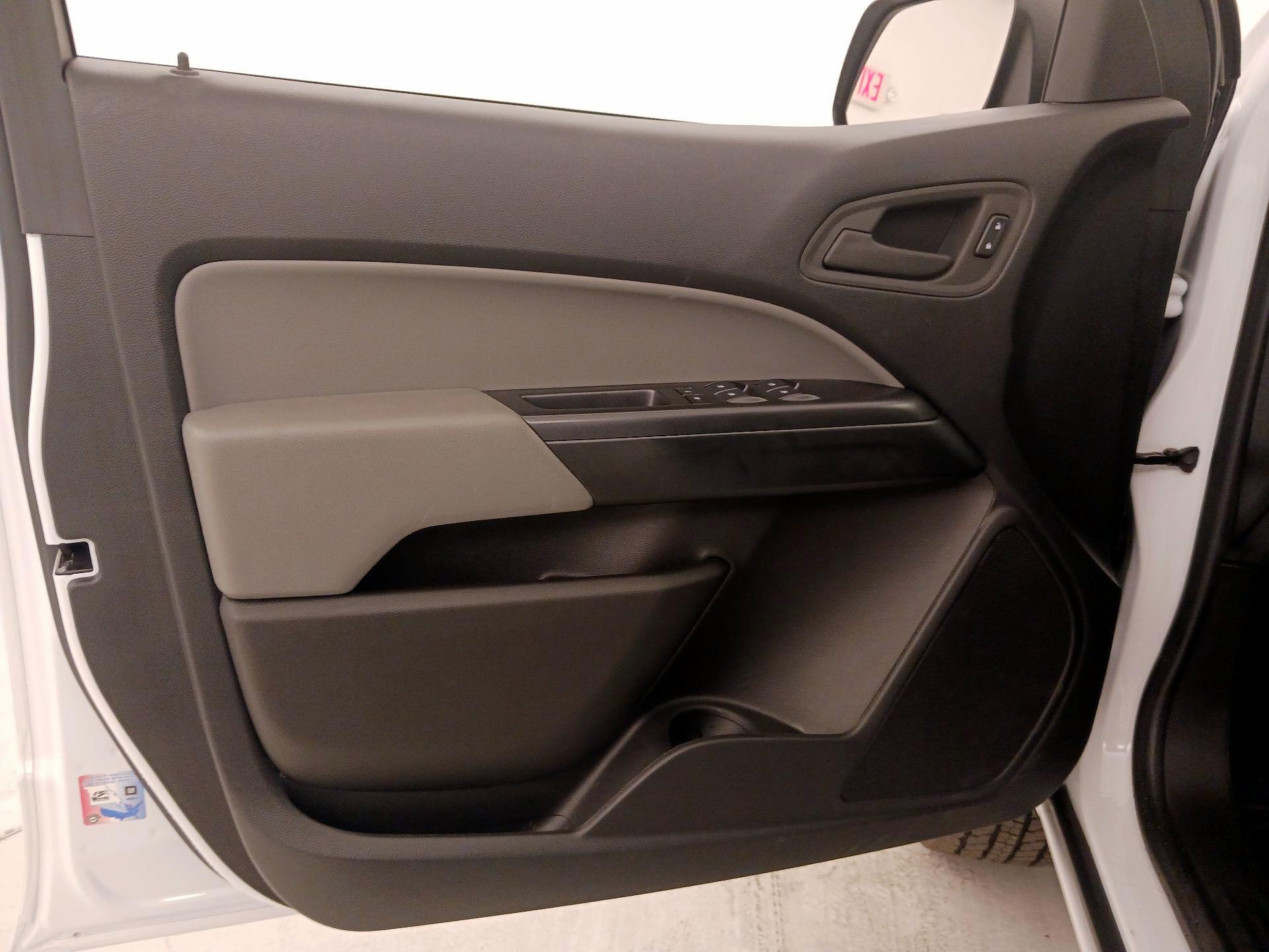 Thumbnail: 2022 Chevrolet Colorado - 12