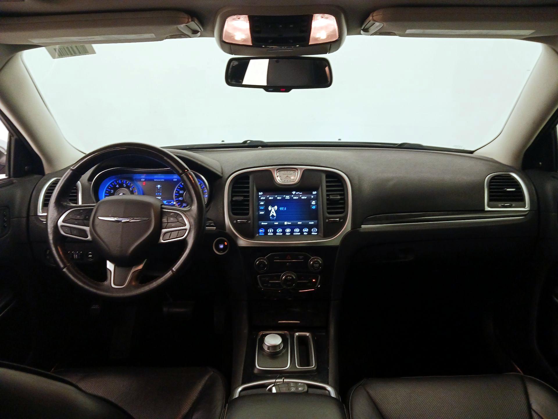 Thumbnail: 2019 Chrysler 300 - 9