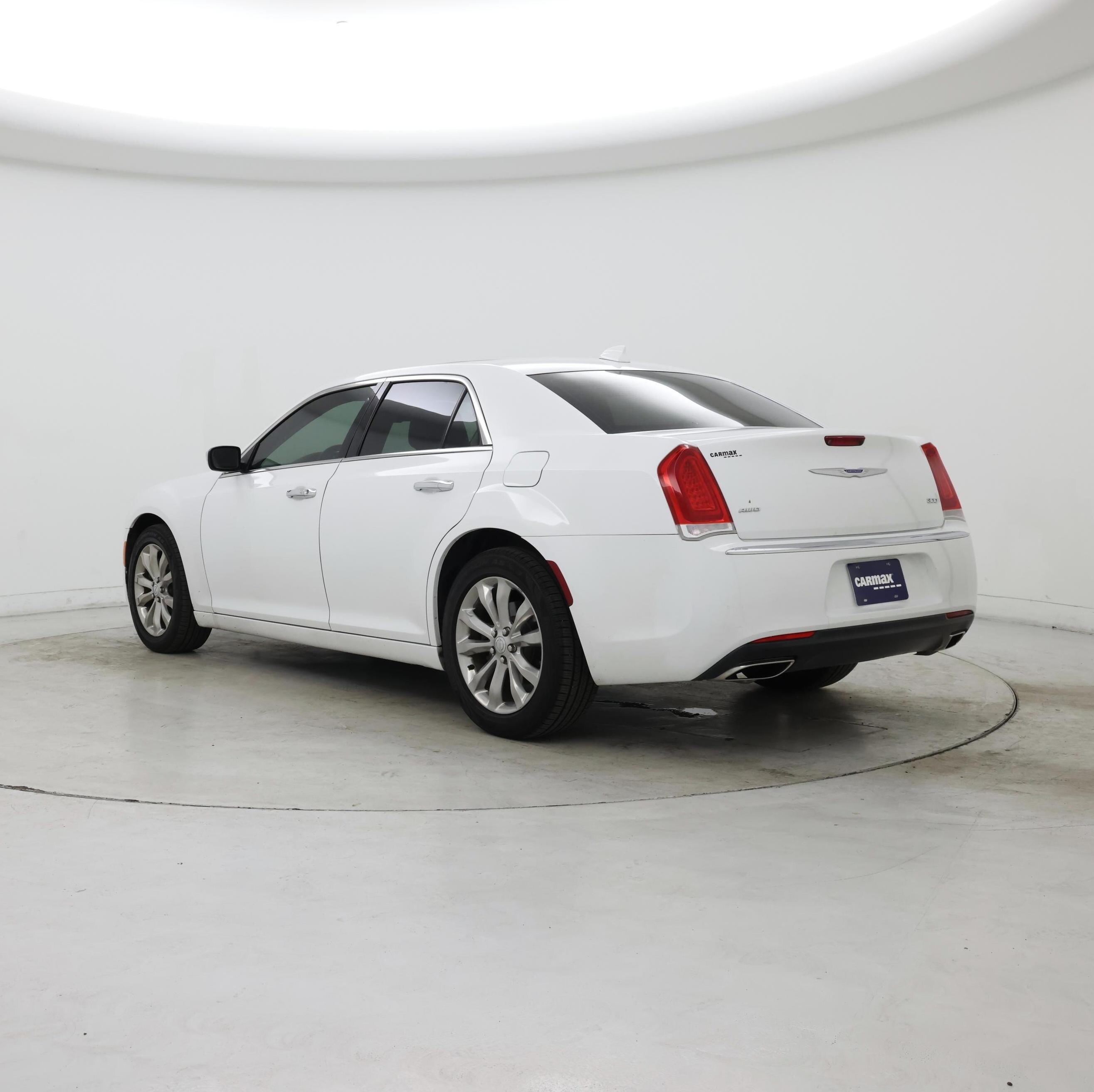 Thumbnail: 2019 Chrysler 300 - 2