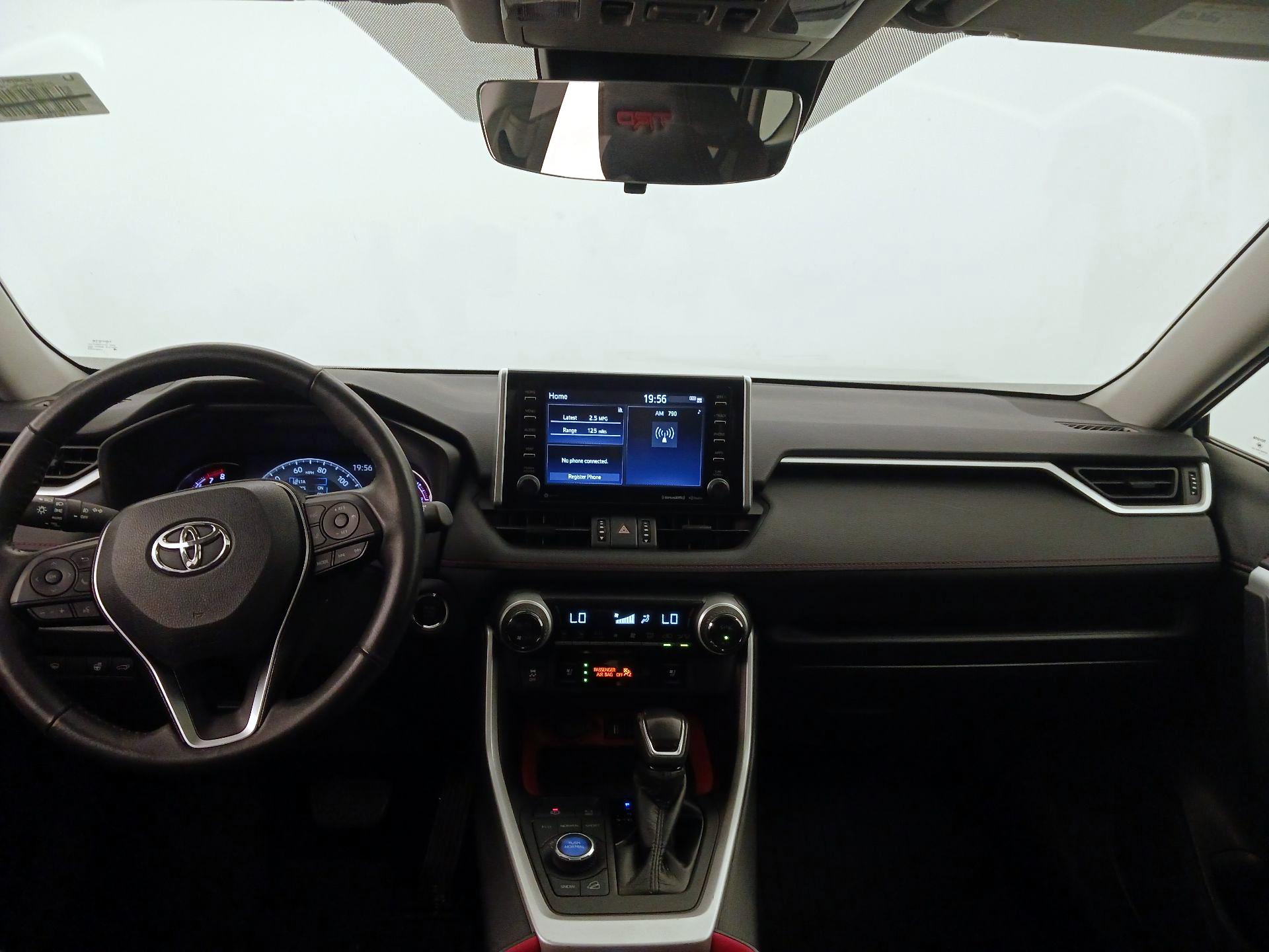 Thumbnail: 2021 Toyota RAV4 - 9