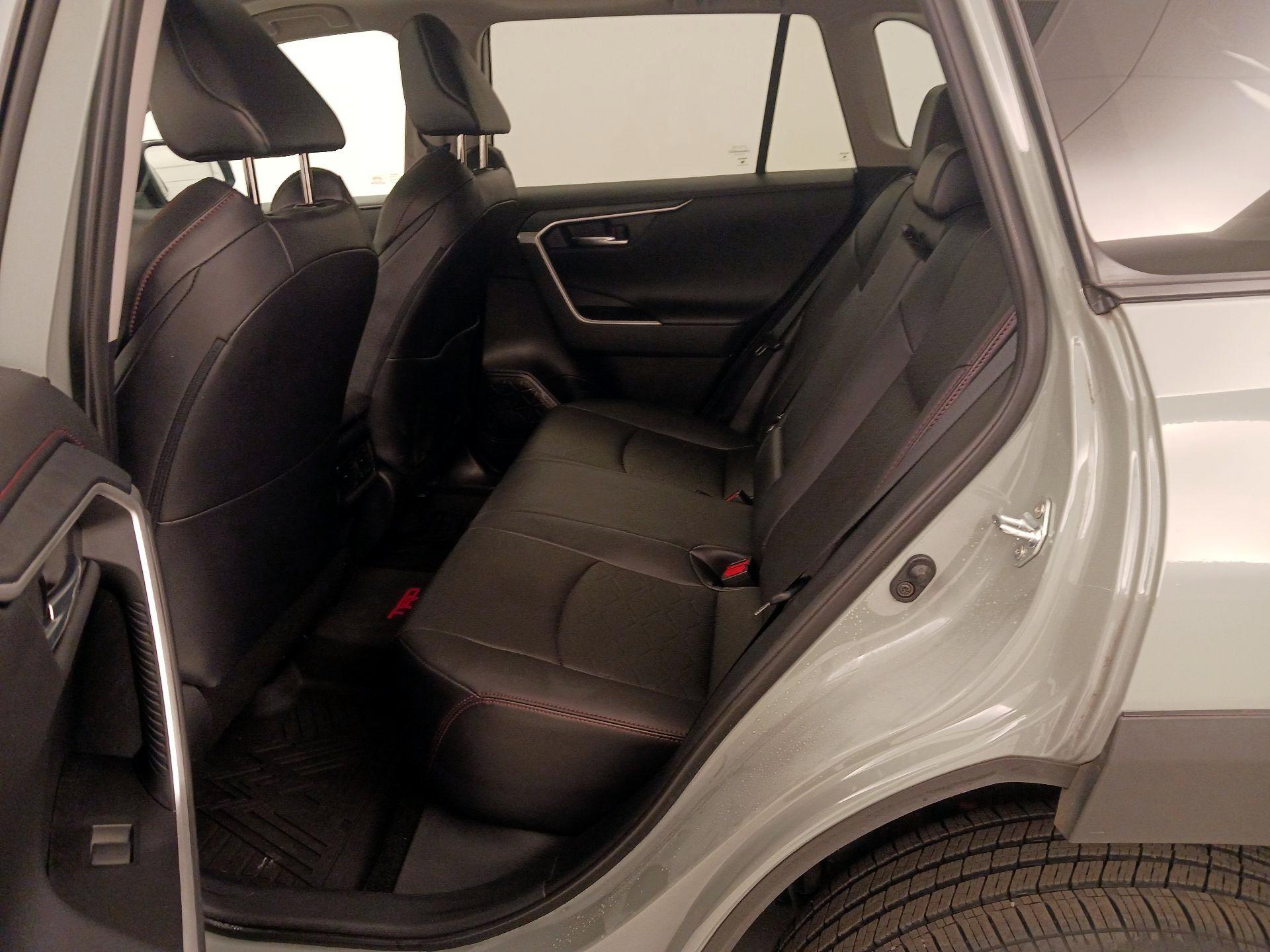 Thumbnail: 2021 Toyota RAV4 - 20