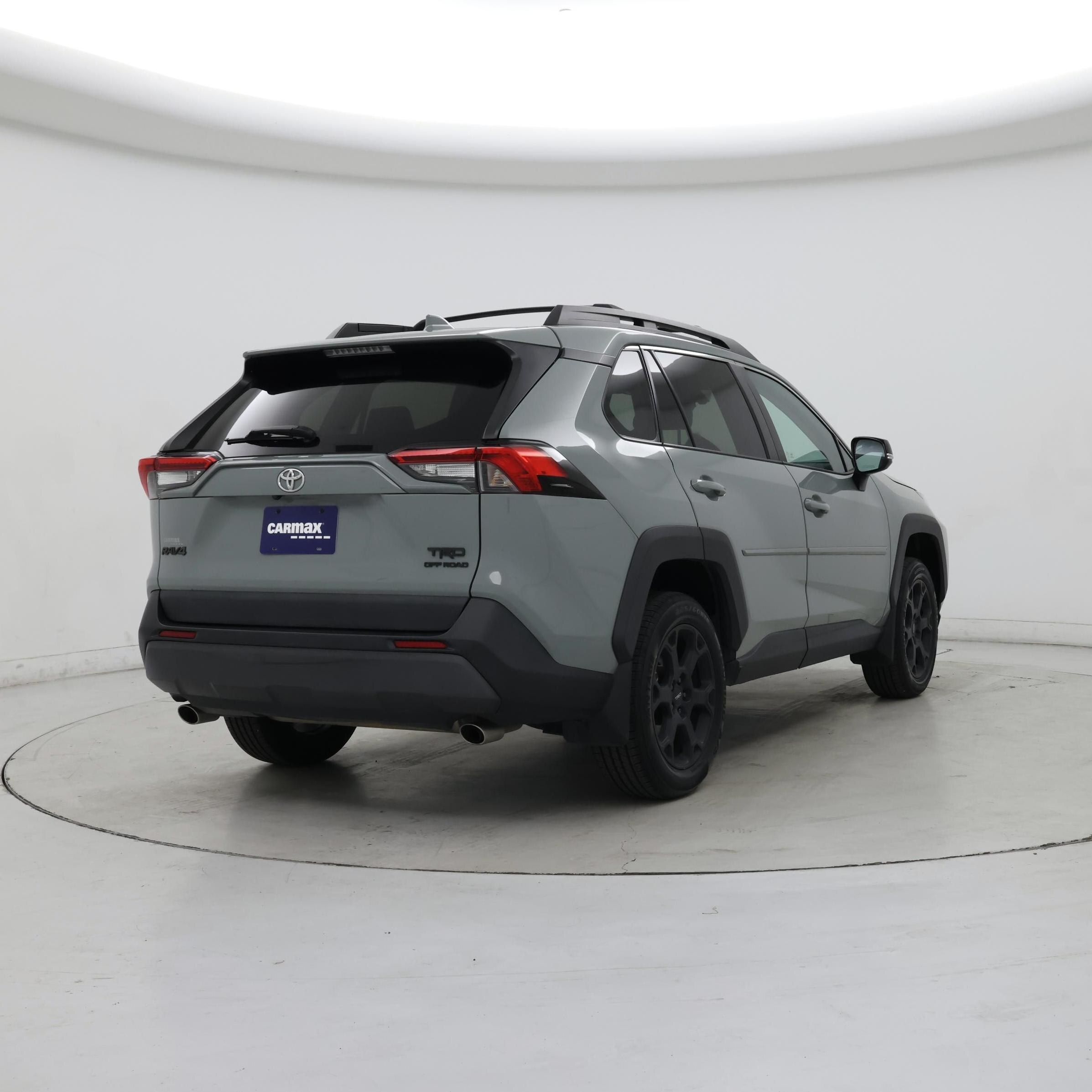 Thumbnail: 2021 Toyota RAV4 - 8
